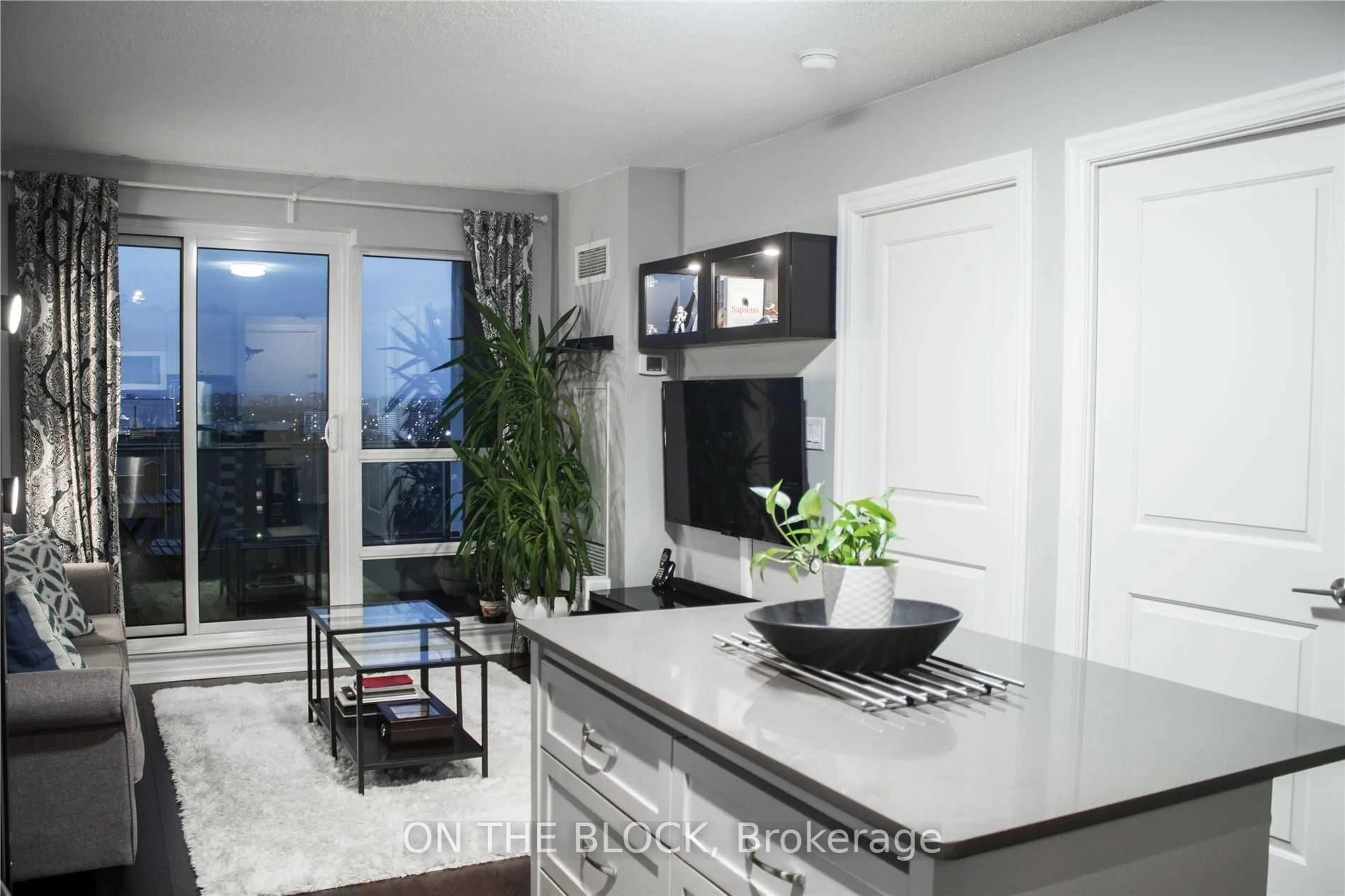 Open concept kitchen, unknown for 2015 Sheppard Ave #2306, Toronto Ontario M2J 0B3