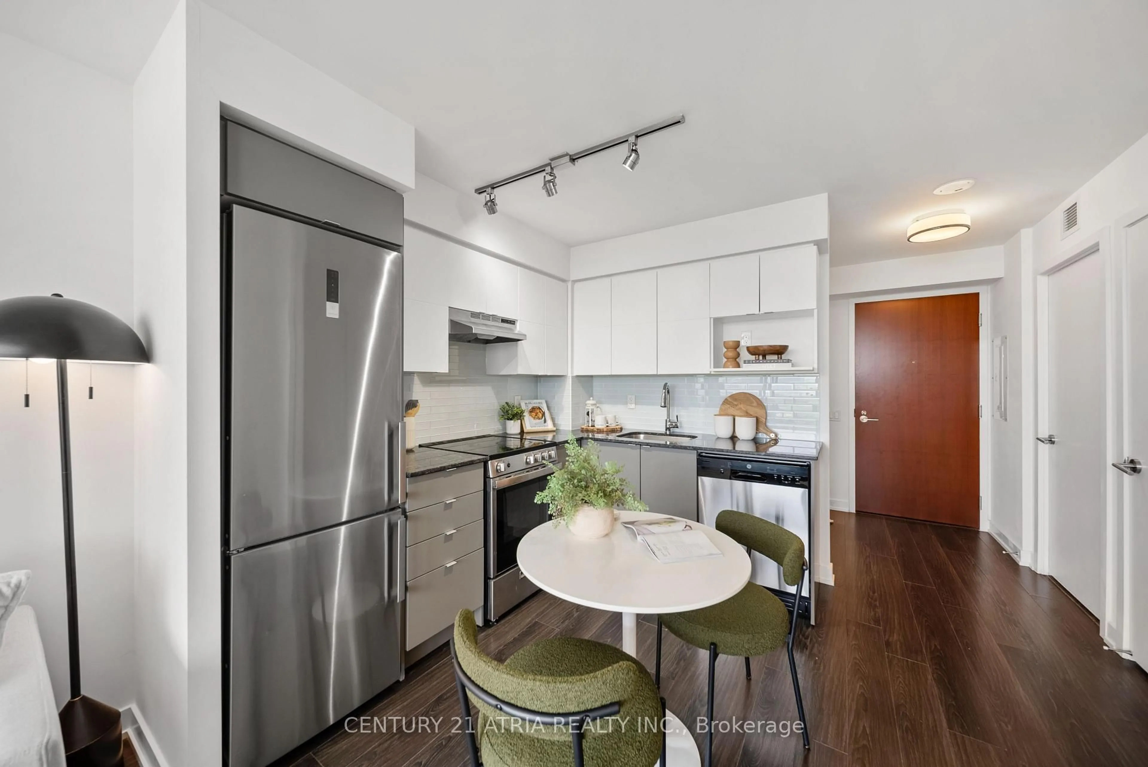 Unknown for 120 Varna Dr #908, Toronto Ontario M6A 0B3