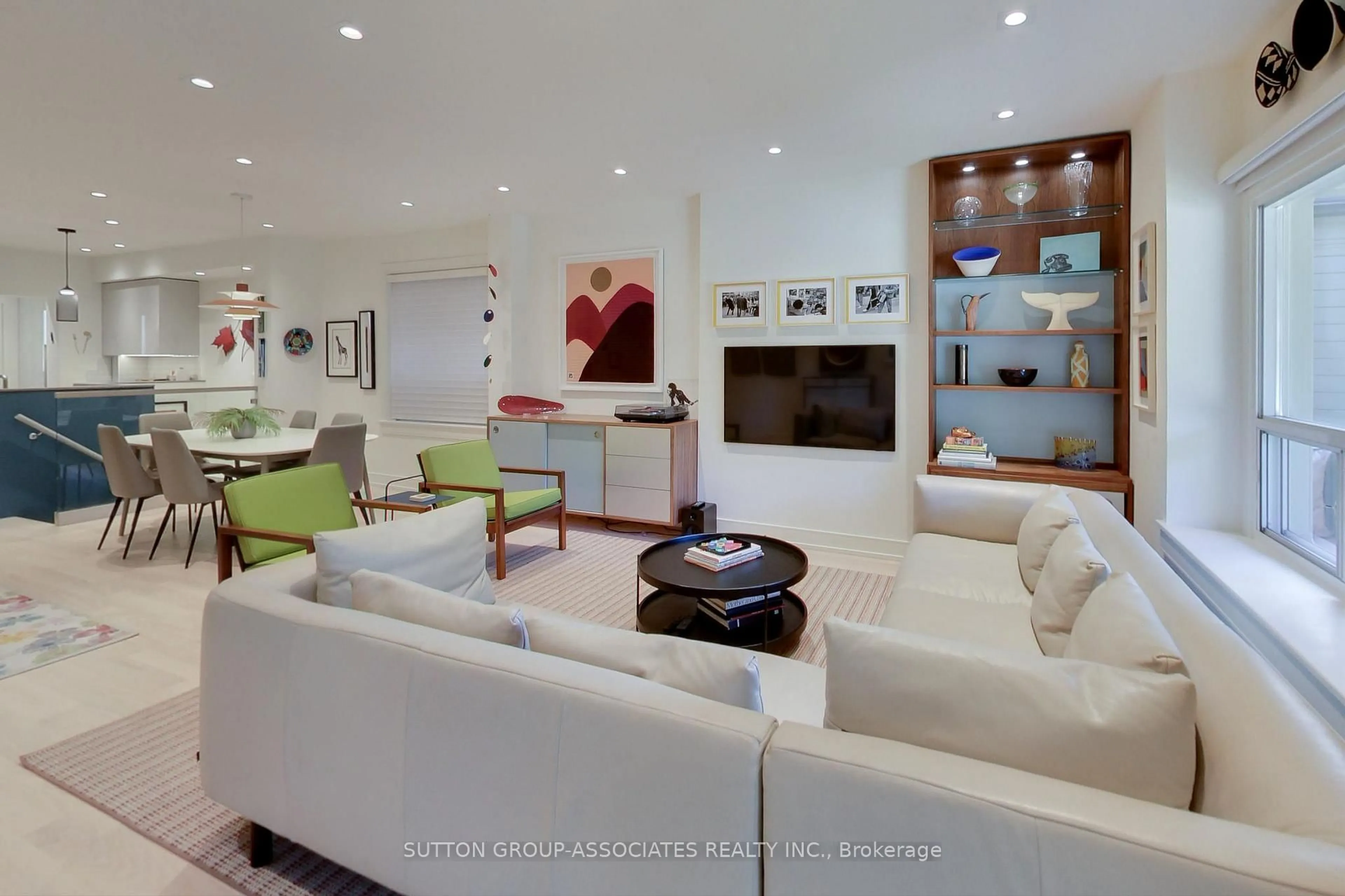 Living room with furniture, ceramic/tile floor for 19 Barrie Ave, Toronto Ontario M6C 1E1