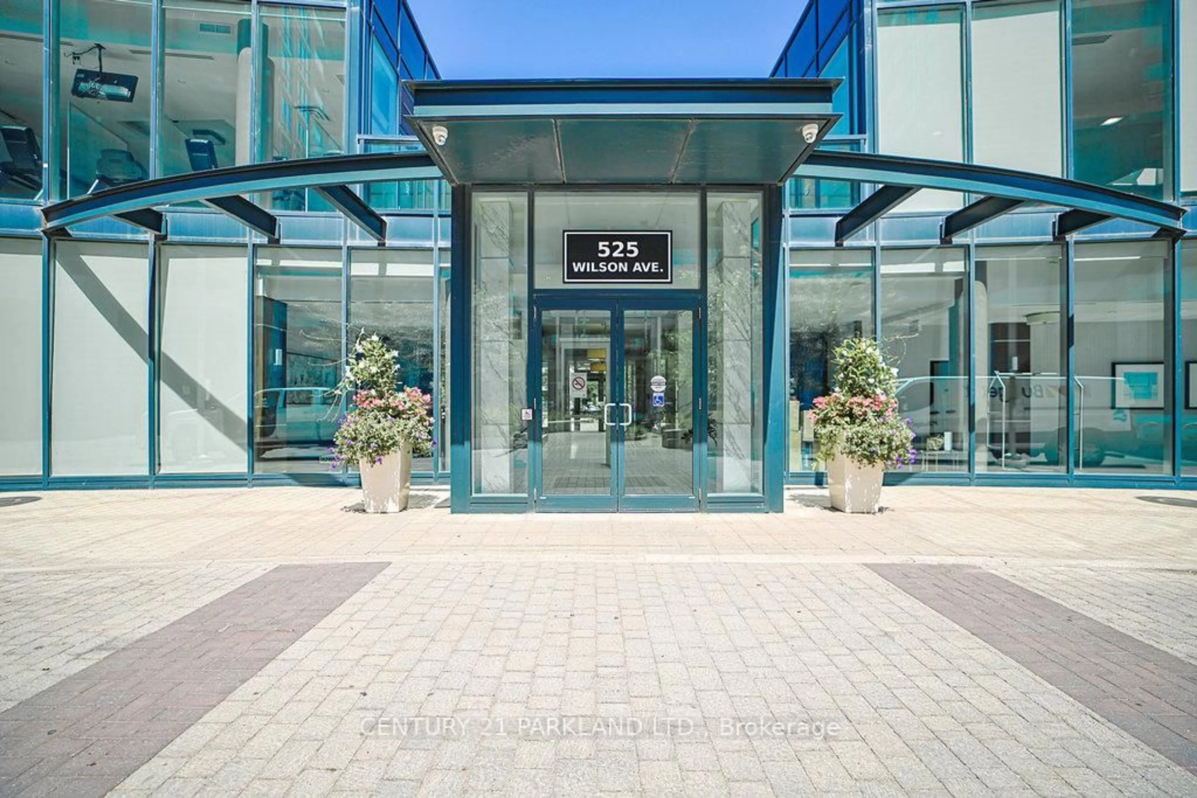 Indoor foyer for 525 Wilson Ave #930, Toronto Ontario M3H 0A7