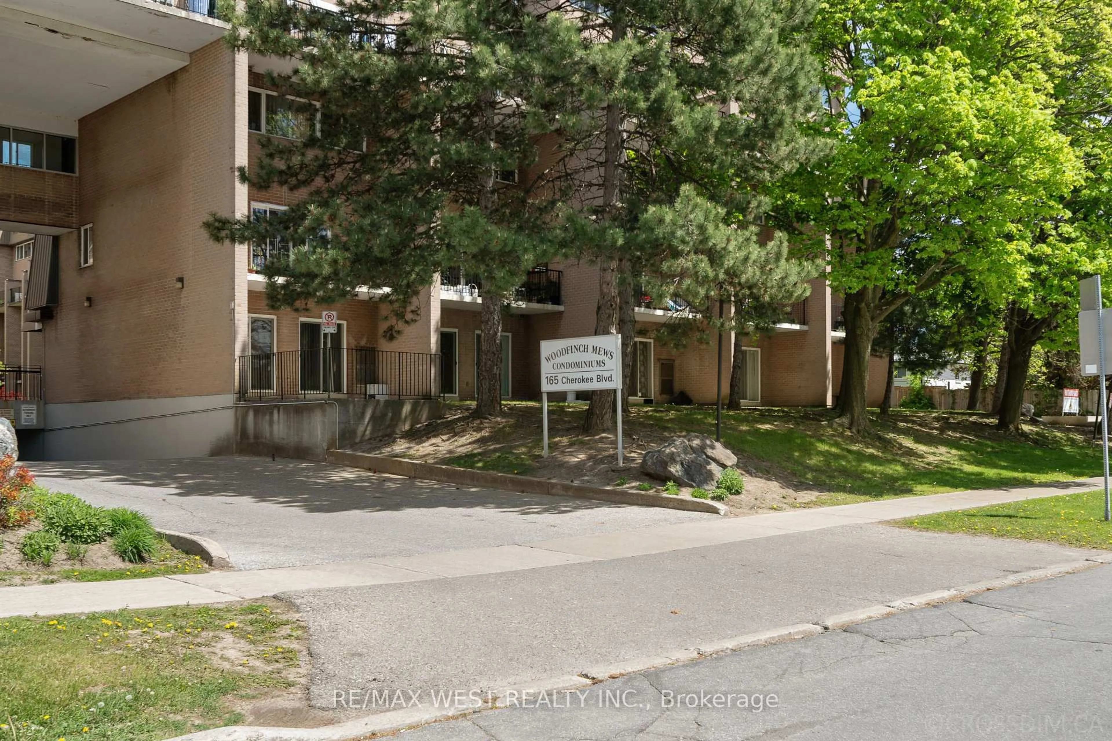 Unknown for 165 Cherokee Blvd #236, Toronto Ontario M2J 4T7