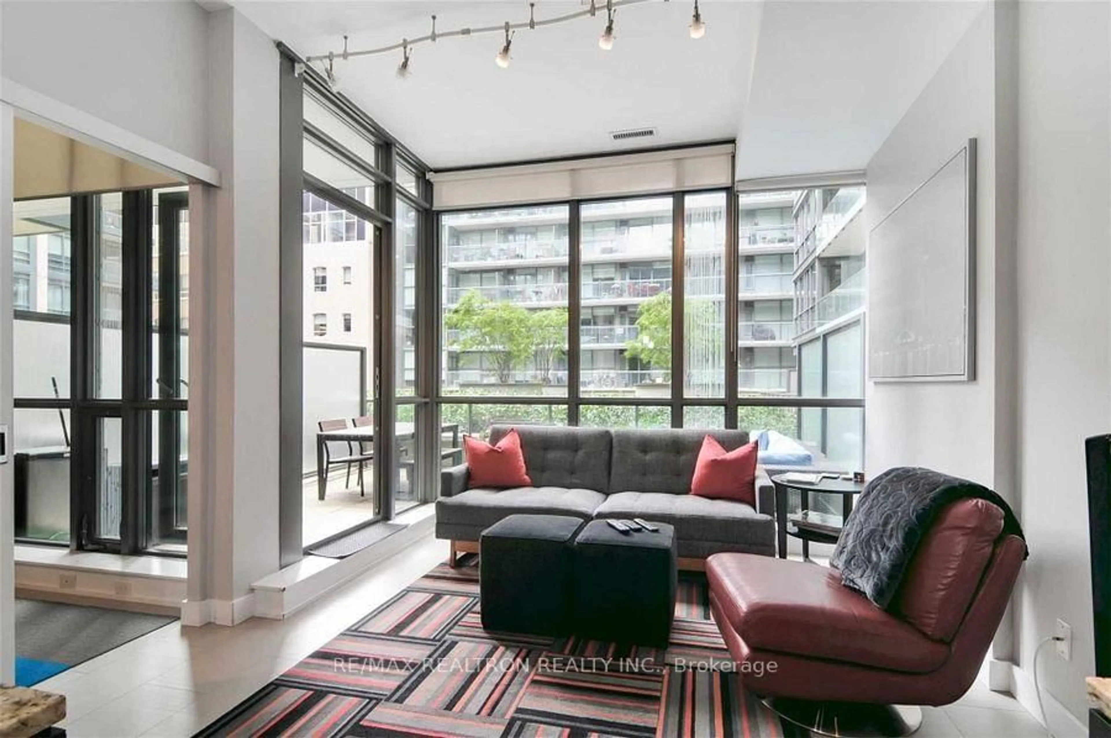Unknown for 8 Charlotte St #214, Toronto Ontario M5V 0K4
