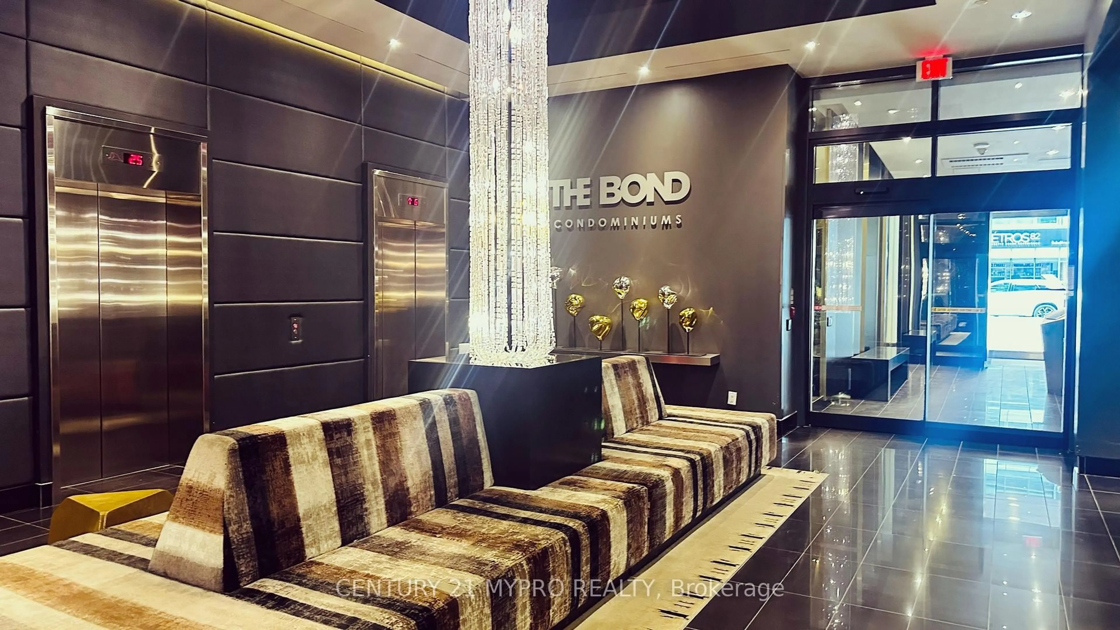 Lobby for 290 Adelaide St #2708, Toronto Ontario M5V 0P3
