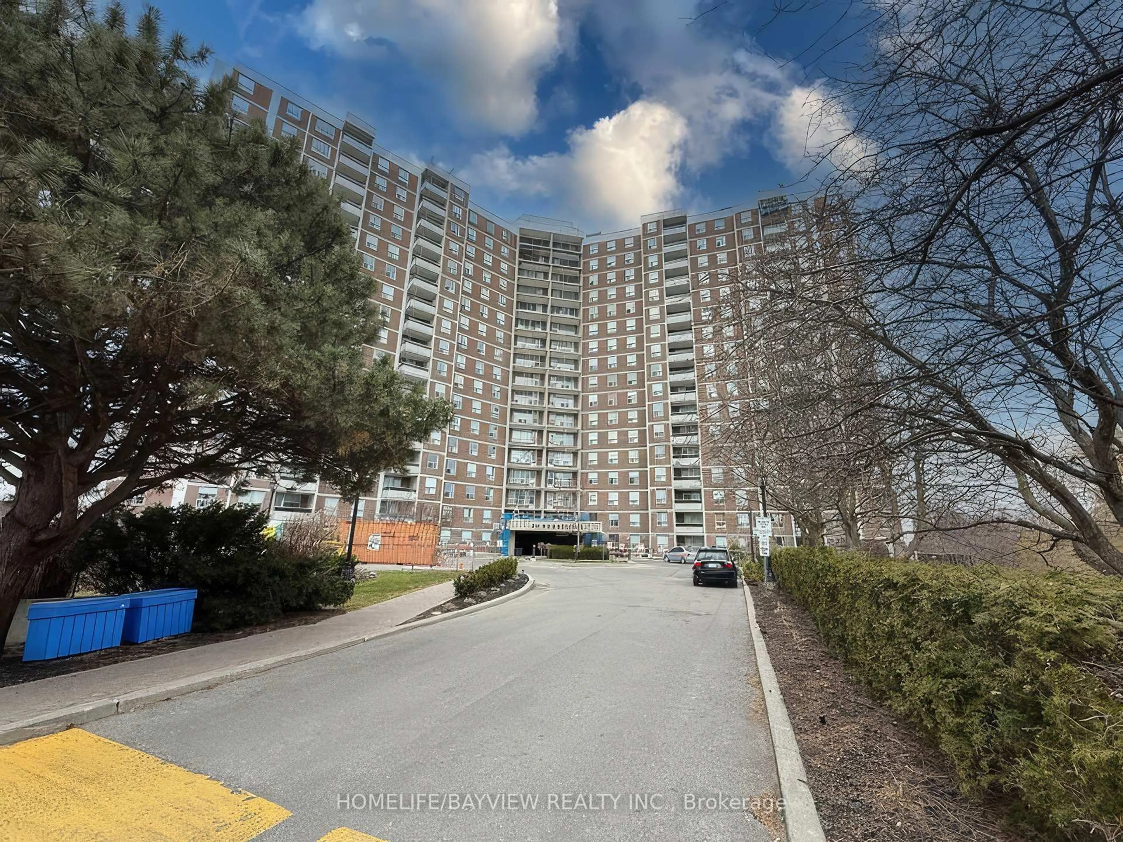 A pic from outside/outdoor area/front of a property/back of a property/a pic from drone, street for 20 EDGECLIFFE Gfwy #1408, Toronto Ontario M3C 3A4