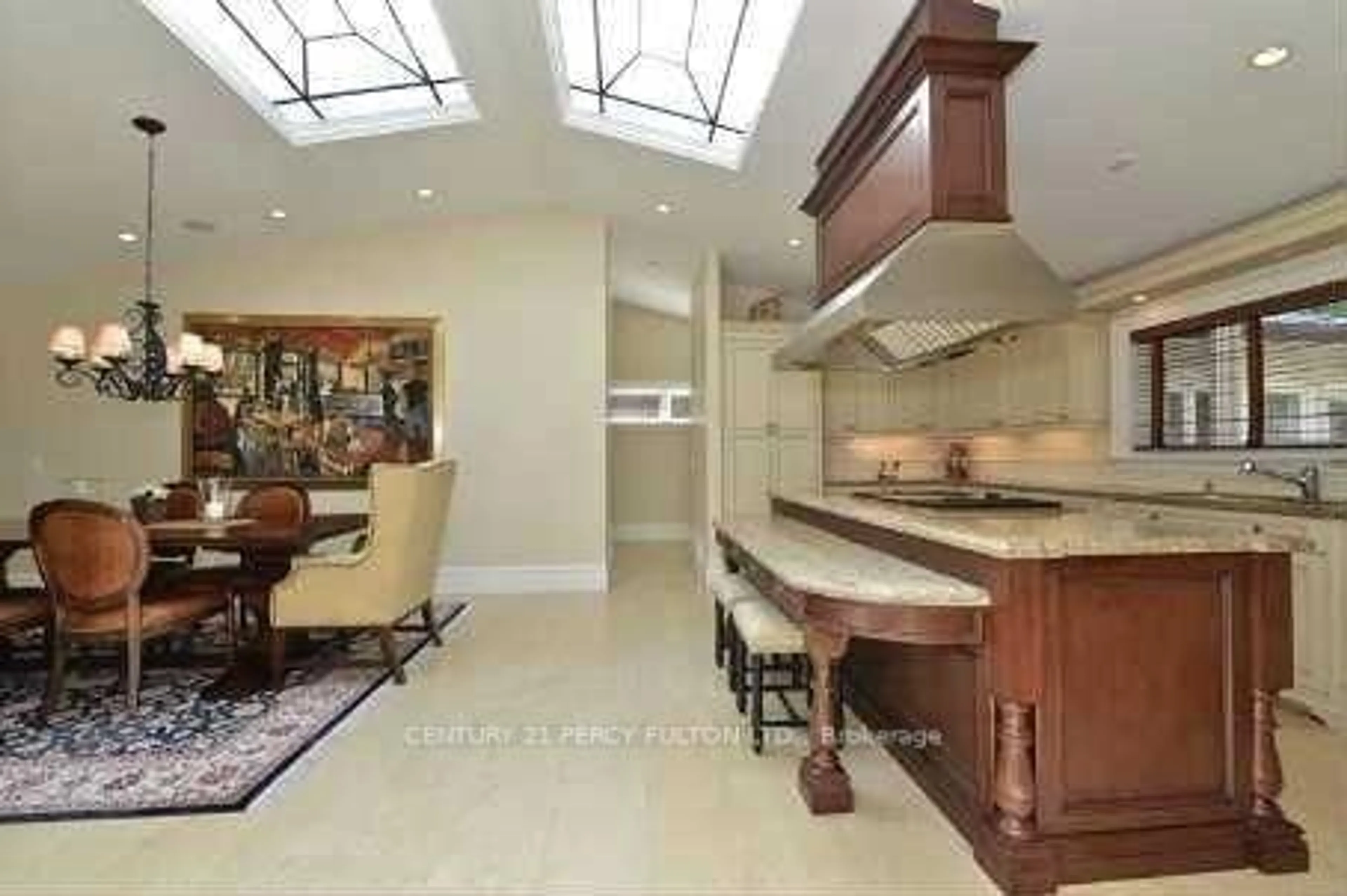 Unknown for 7 Valleyanna Dr, Toronto Ontario M4N 1J7