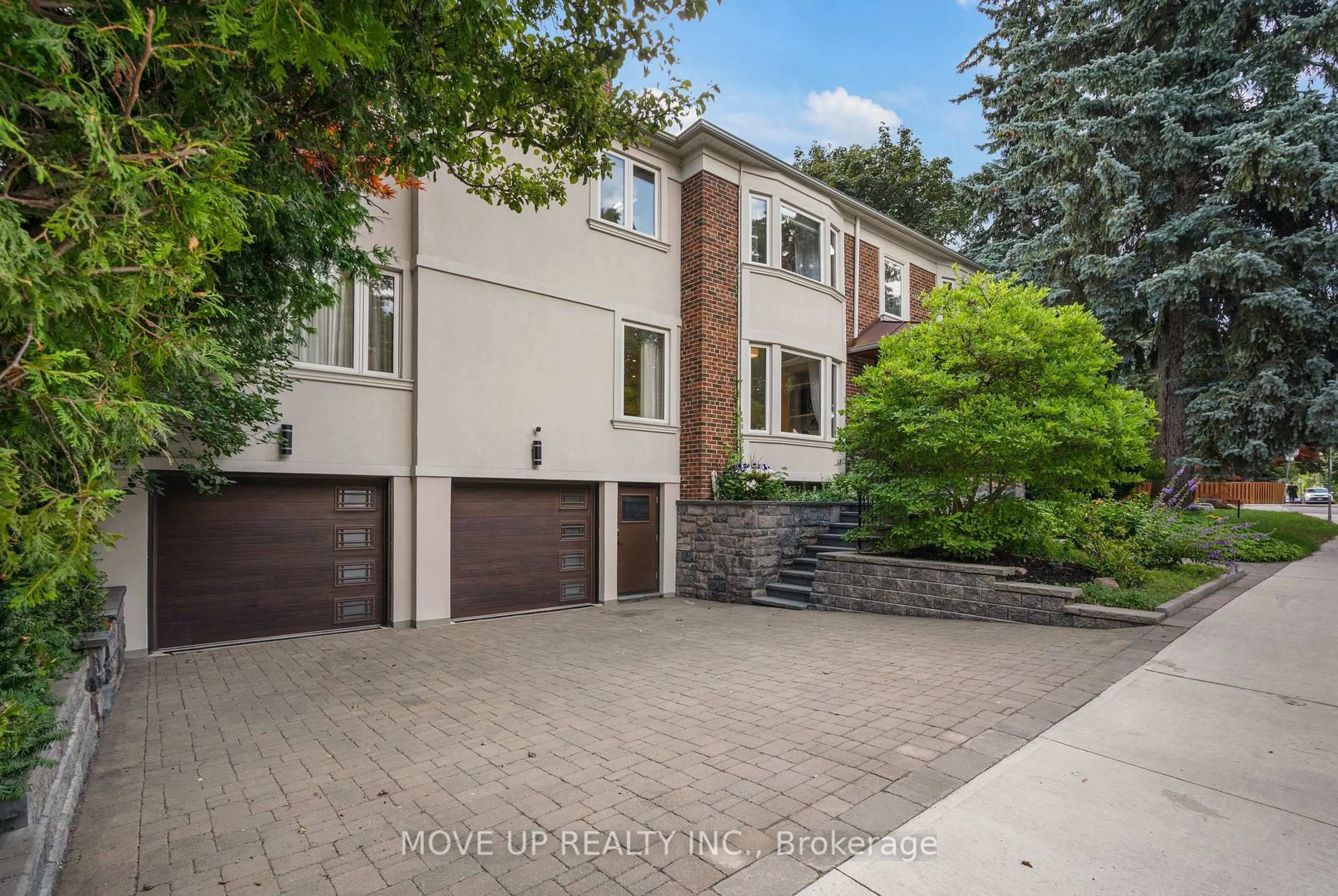 A pic from outside/outdoor area/front of a property/back of a property/a pic from drone, street for 134 Ava Rd, Toronto Ontario M6C 1W1