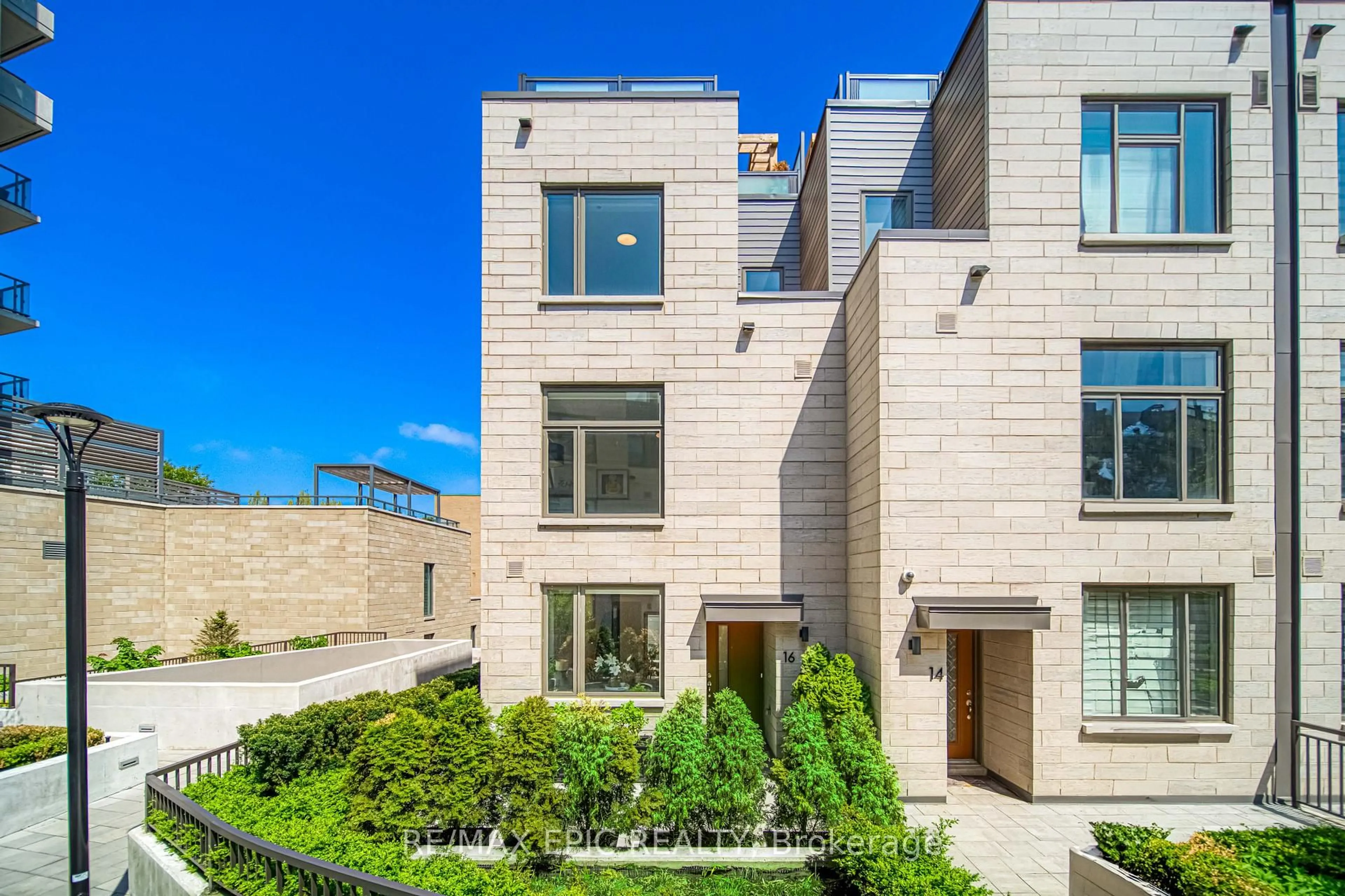 Home with brick exterior material, street for 165 Pears Ave #TH16, Toronto Ontario M5R 0C1