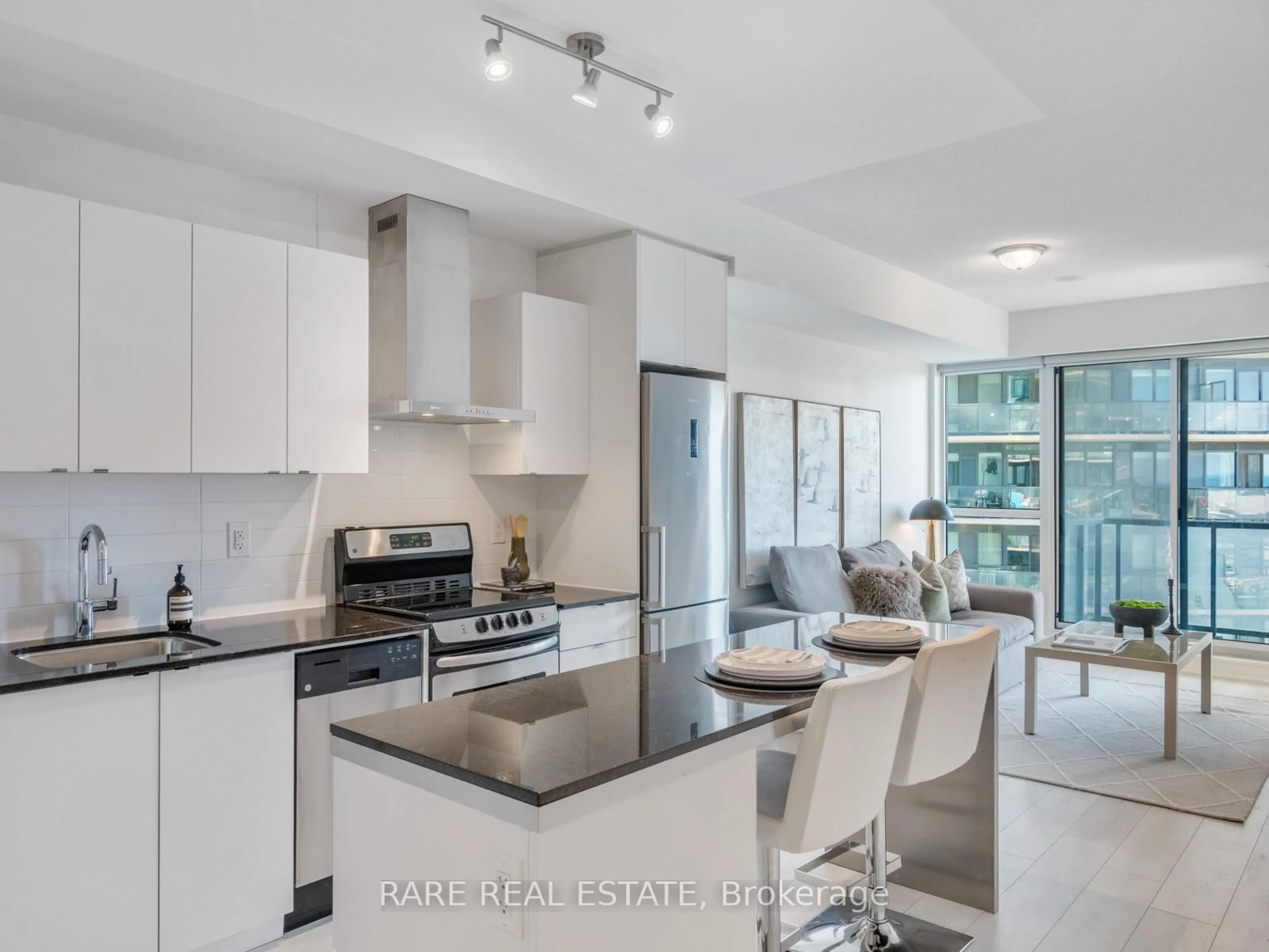 Open concept kitchen, ceramic/tile floor for 51 East Liberty St #1108, Toronto Ontario M6K 3P8