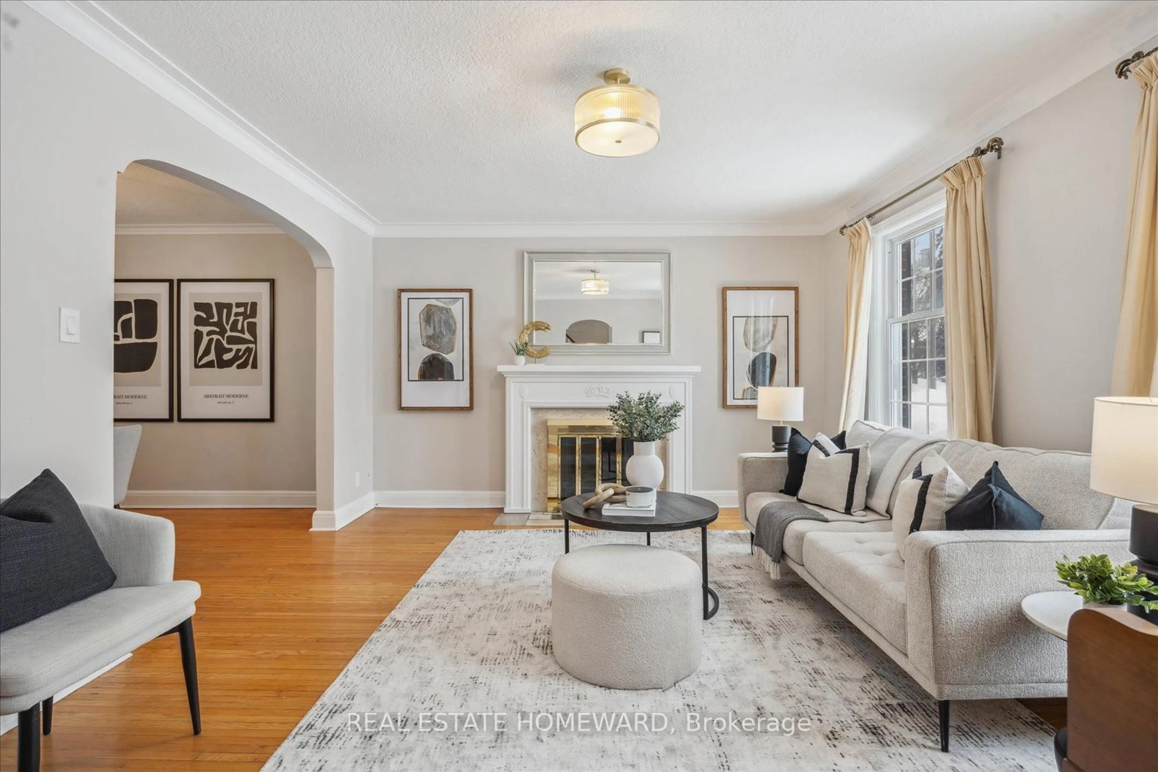 Living room with furniture, unknown for 51 Edgecombe Ave, Toronto Ontario M5N 2X4