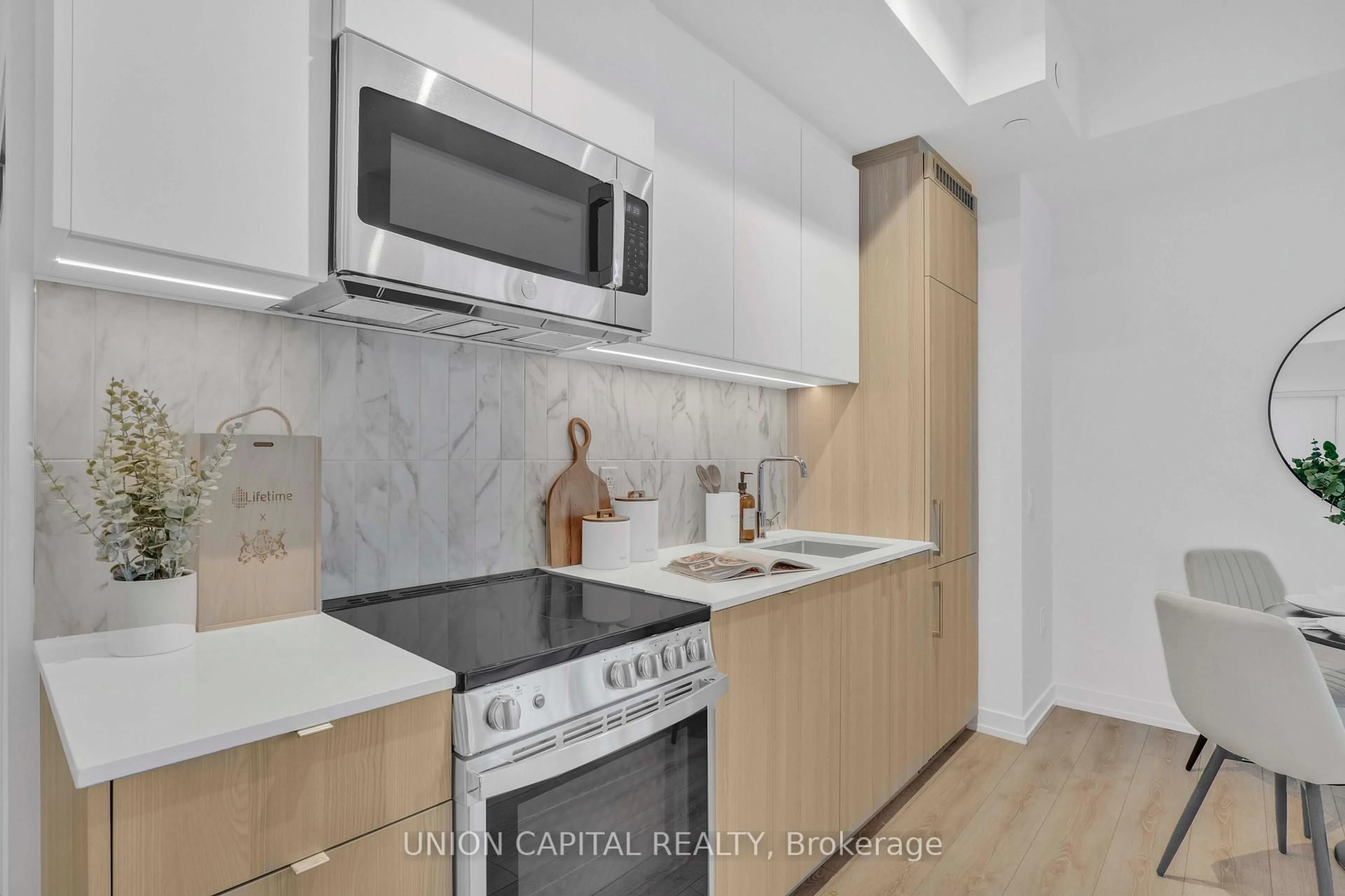 Standard kitchen, unknown for 500 Dupont St #419, Toronto Ontario M6G 0B8