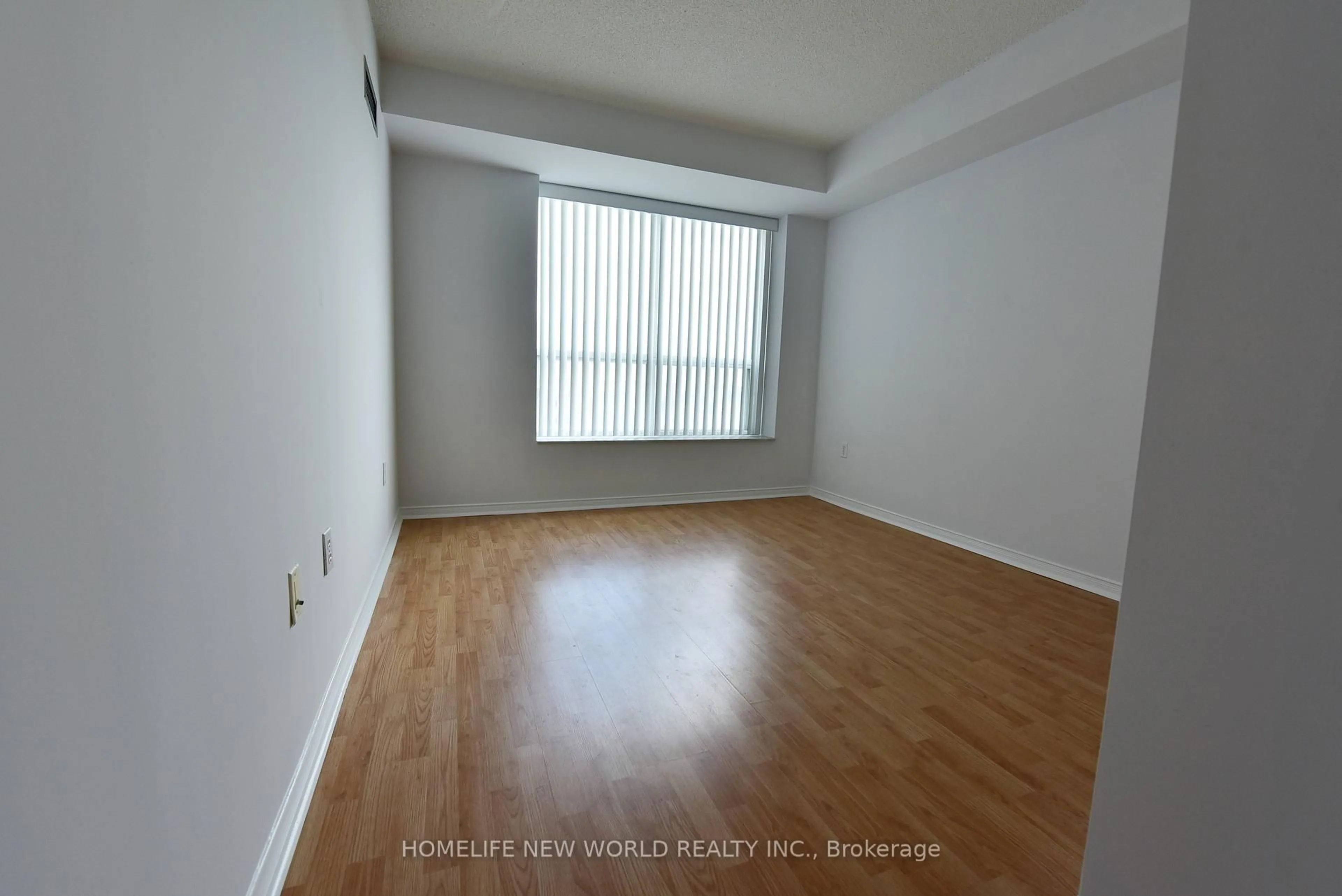 A pic of a room for 1 Pemberton Ave #2702, Toronto Ontario M2M 4L9