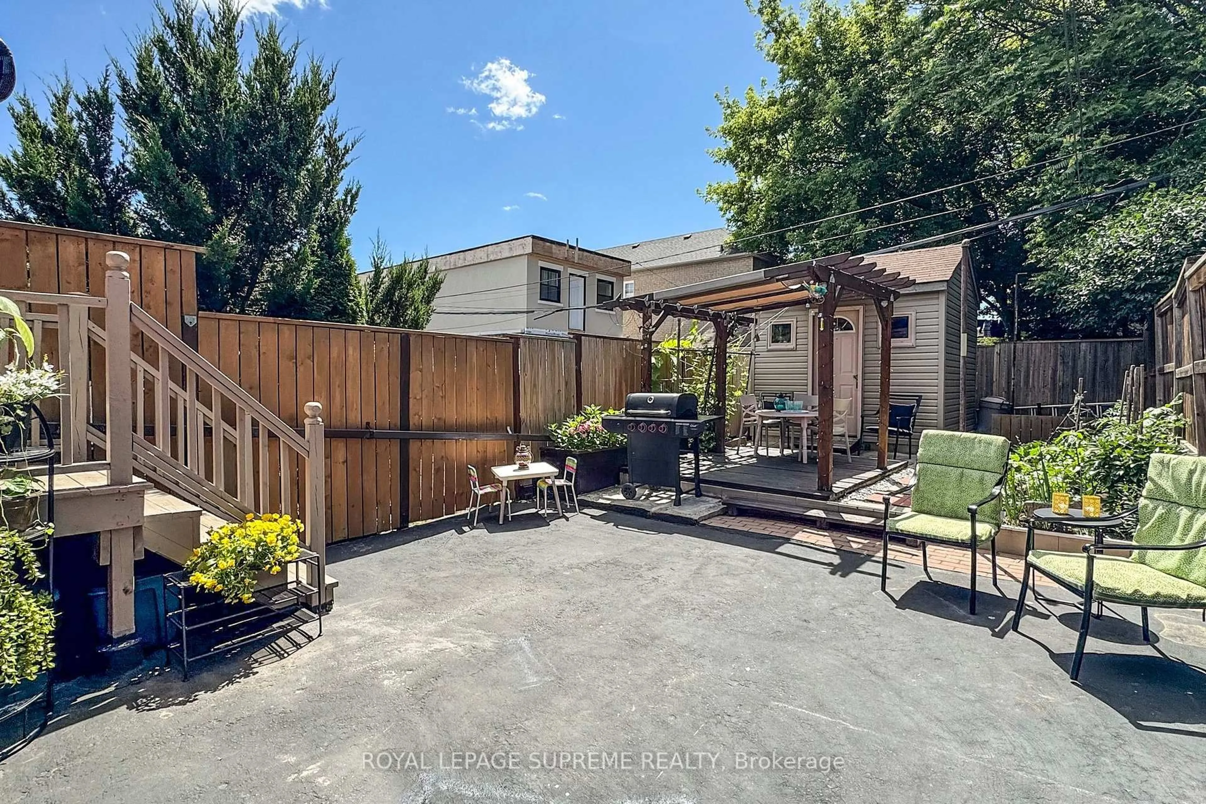 Patio, street for 354 Winona Dr, Toronto Ontario M6C 3T3