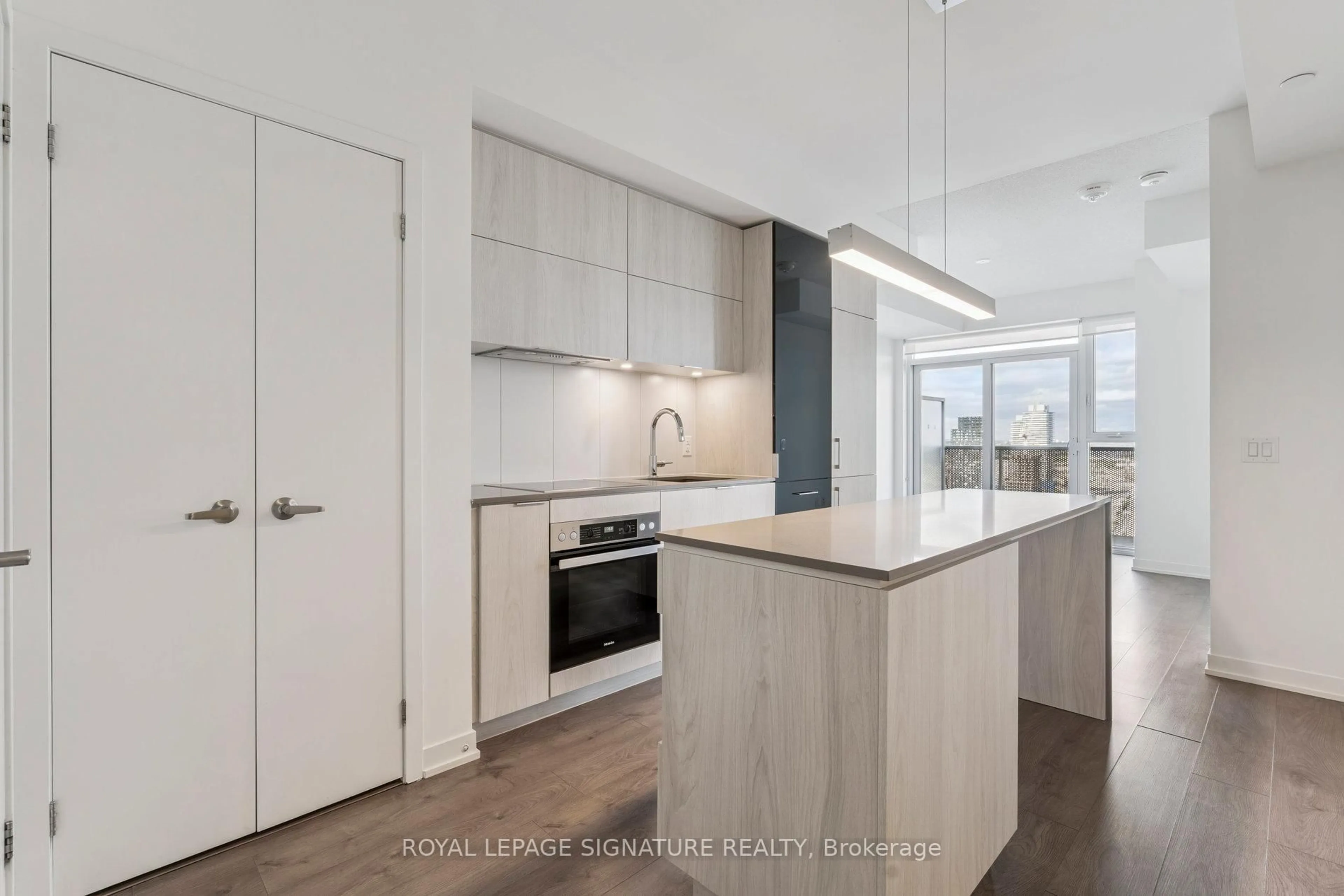 Open concept kitchen, unknown for 20 Richardson St #2502, Toronto Ontario M5A 0S6