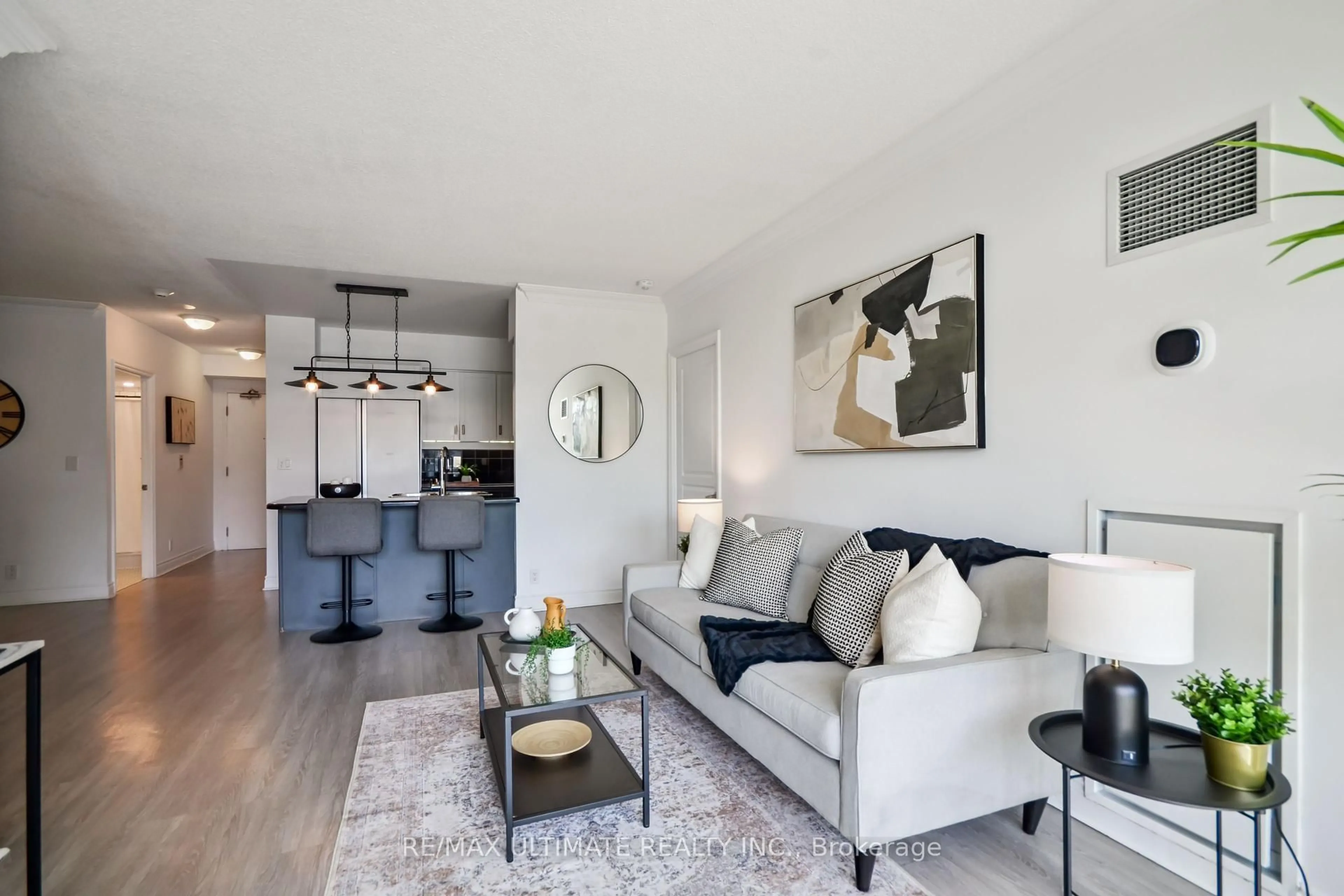 Living room with furniture, unknown for 10 Delisle Ave #611, Toronto Ontario M4V 3C6