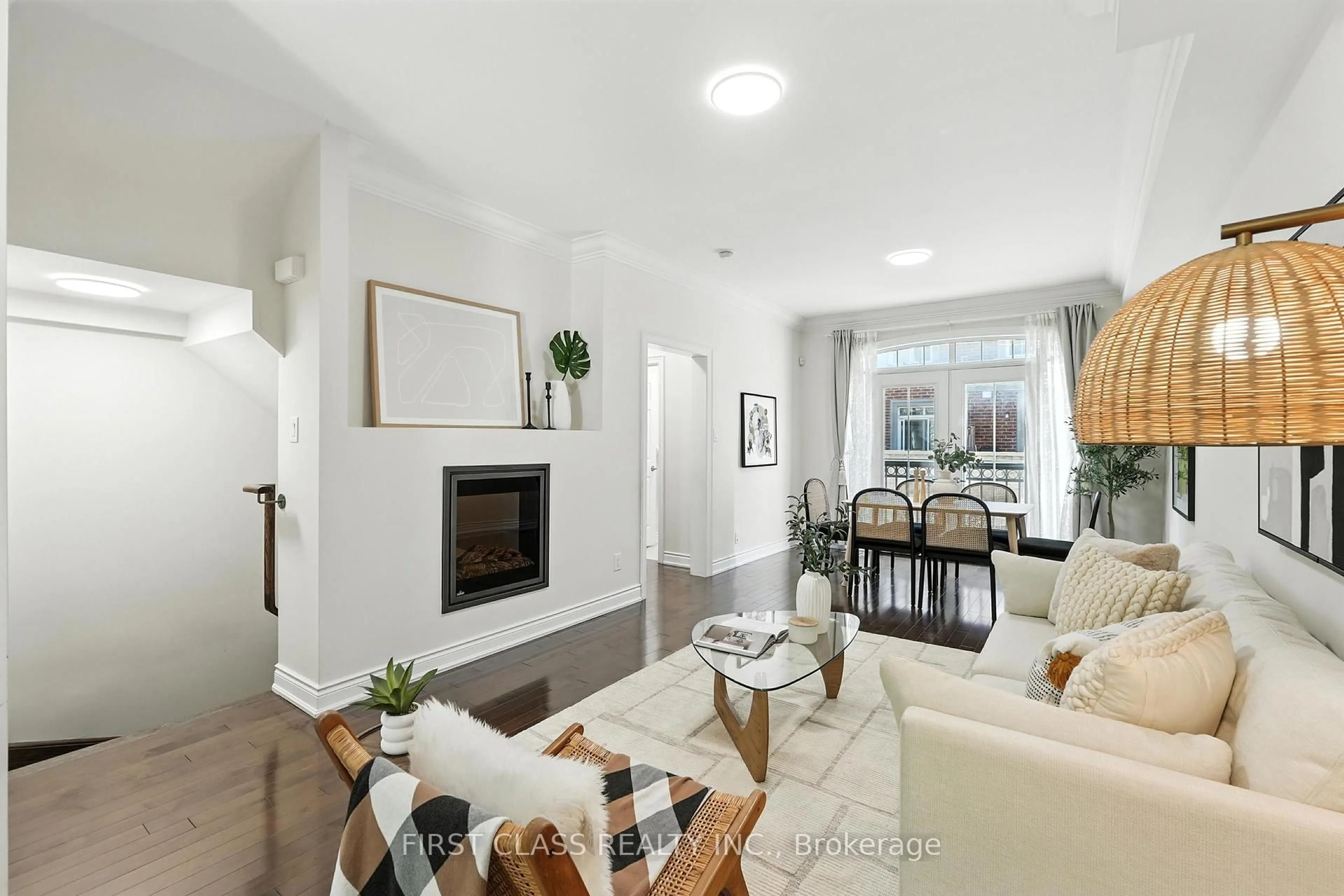 Living room with furniture, unknown for 23 Slingsby Lane, Toronto Ontario M2N 0H7