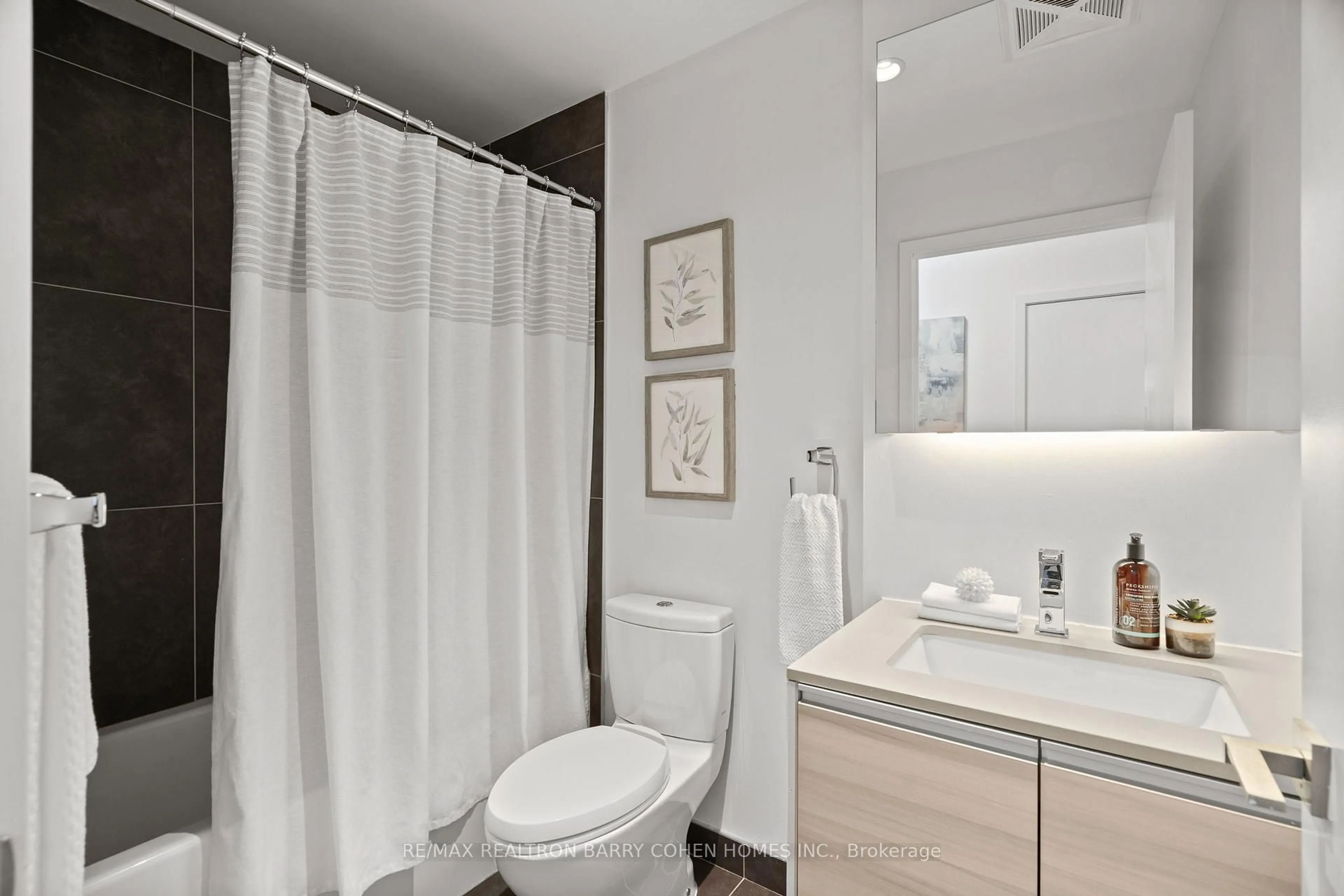 Standard bathroom, ceramic/tile floor for 20 Minowan Miikan Lane #1101, Toronto Ontario M6J 0E5