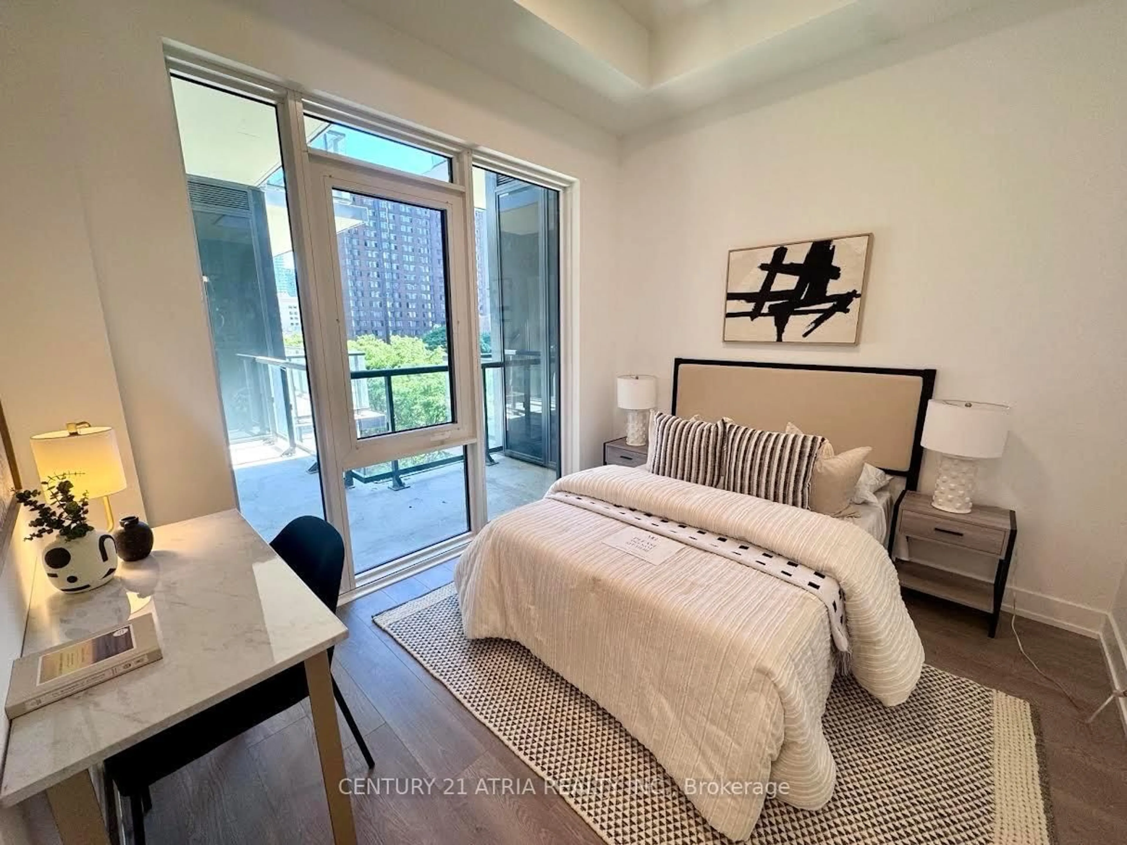 A pic of a room for 308 Jarvis St #717, Toronto Ontario M5B 0E3