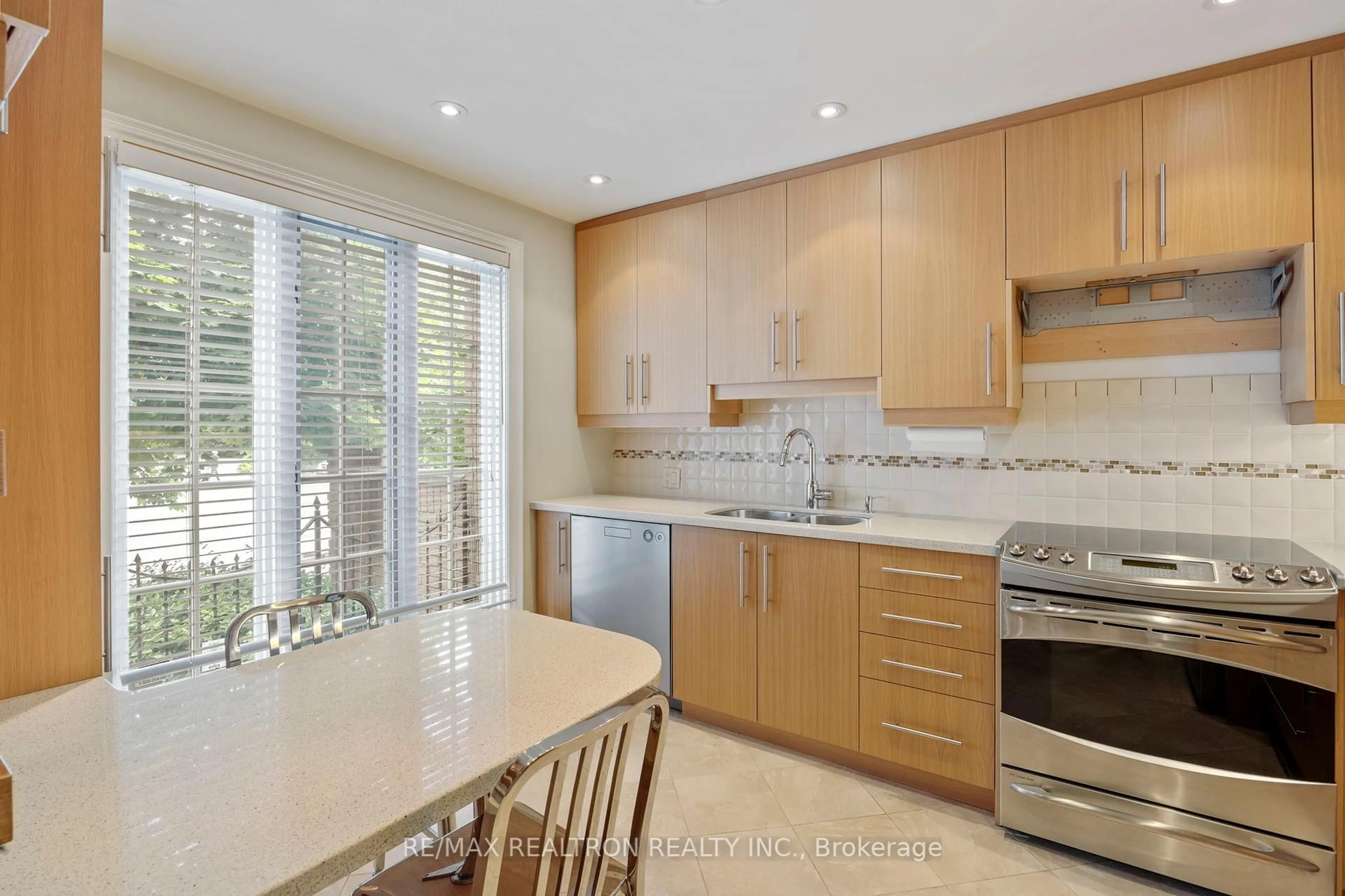 Unknown for 1364 Avenue Rd, Toronto Ontario M5N 2H4