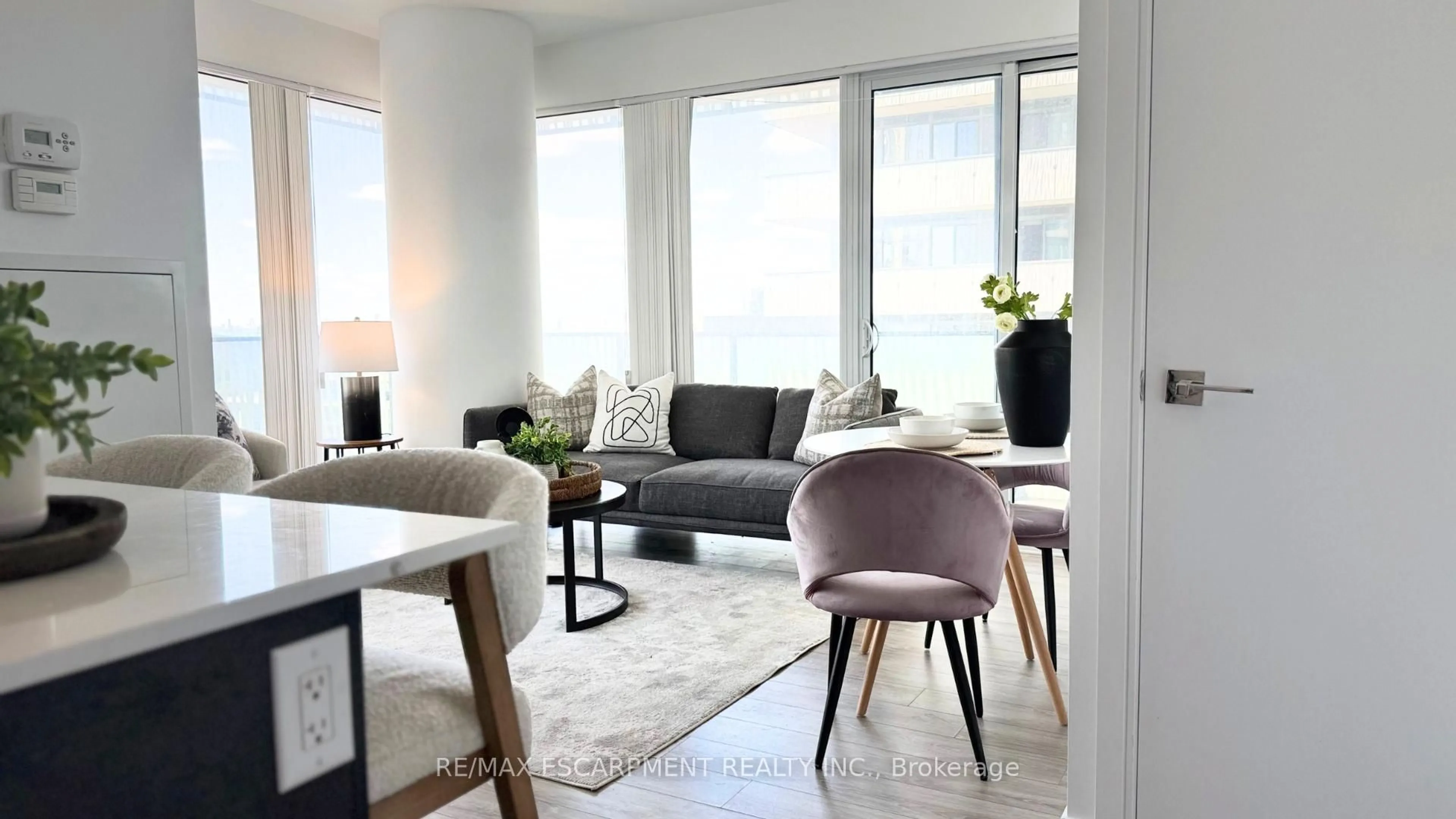 Living room with furniture, unknown for 42 Charles St #2409, Toronto Ontario M4Y 1T4