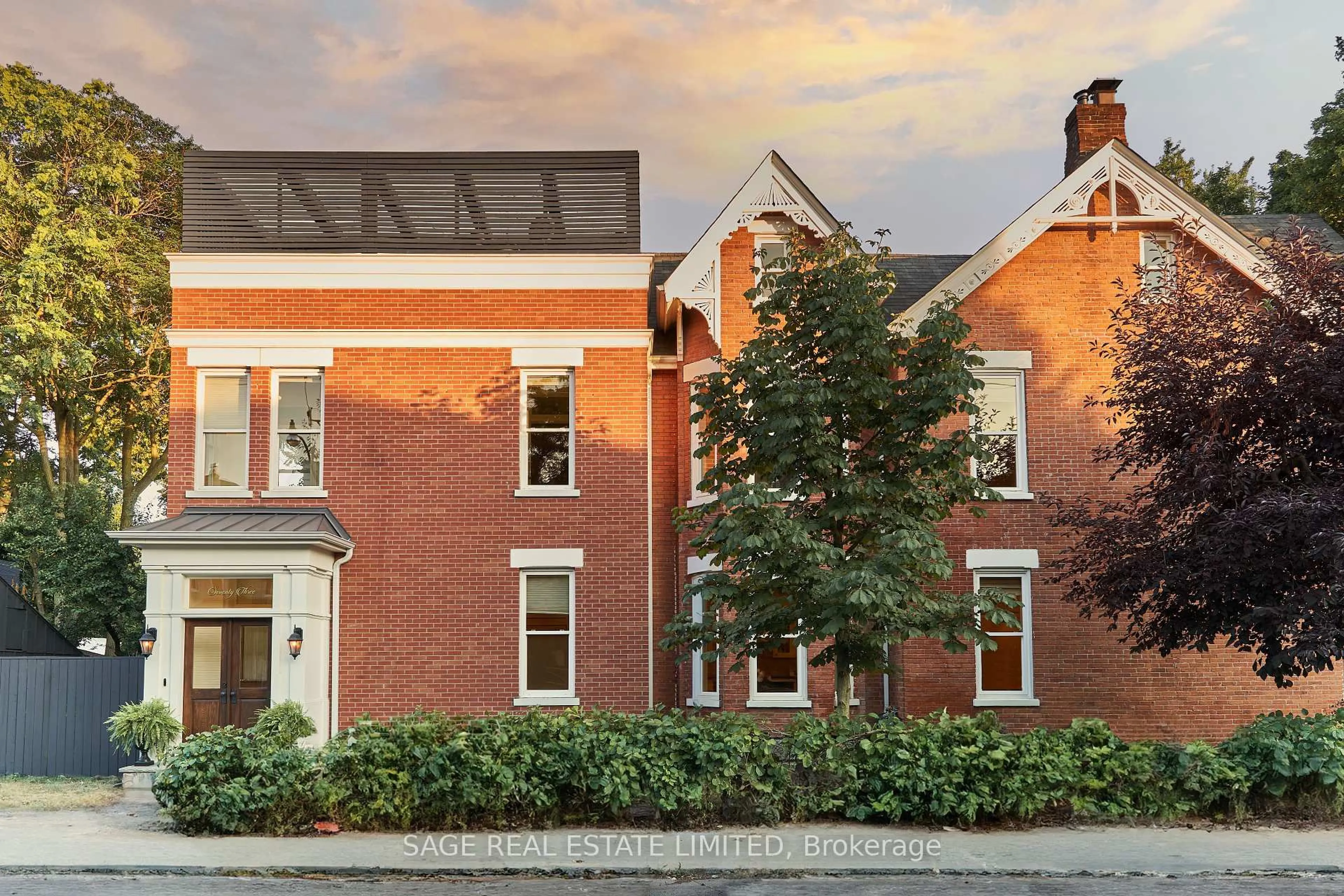Home with brick exterior material, building for 73 Lakeview Ave, Toronto Ontario M6J 3B4