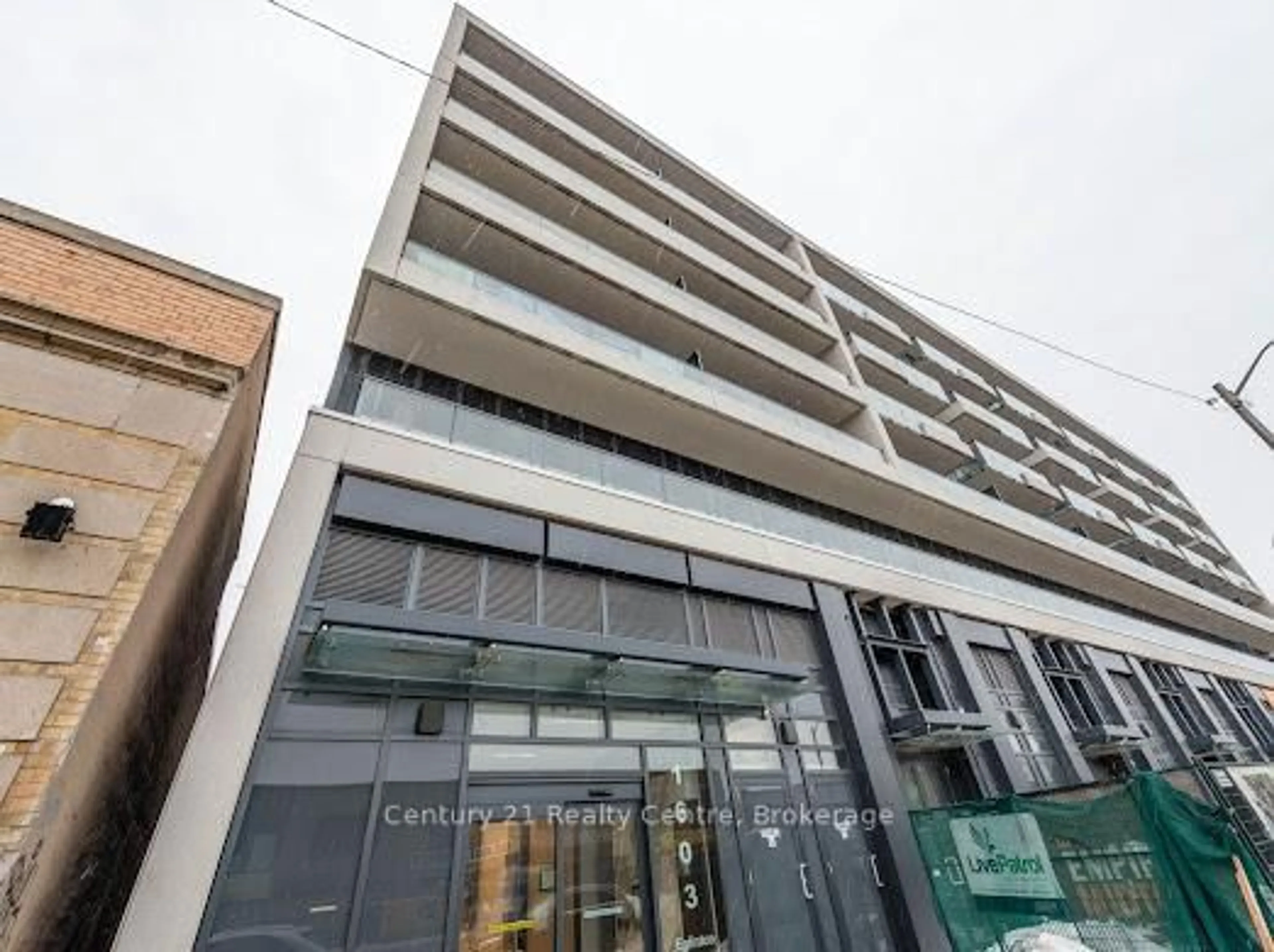 Indoor foyer for 1603 Eglinton Ave #1402, Toronto Ontario M6E 0A1