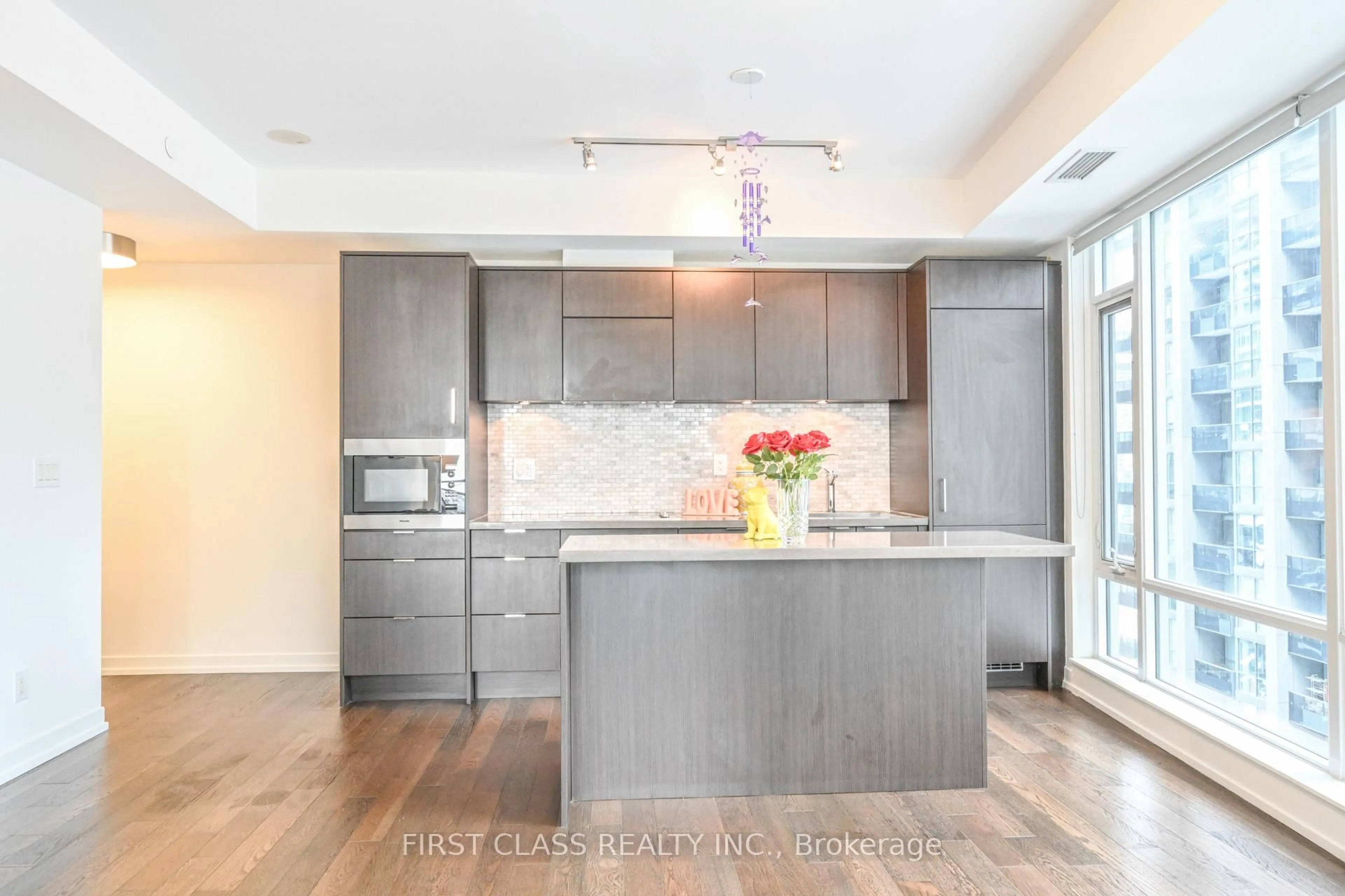 Contemporary kitchen, unknown for 21 Widmer St #2109, Toronto Ontario M5V 2E8