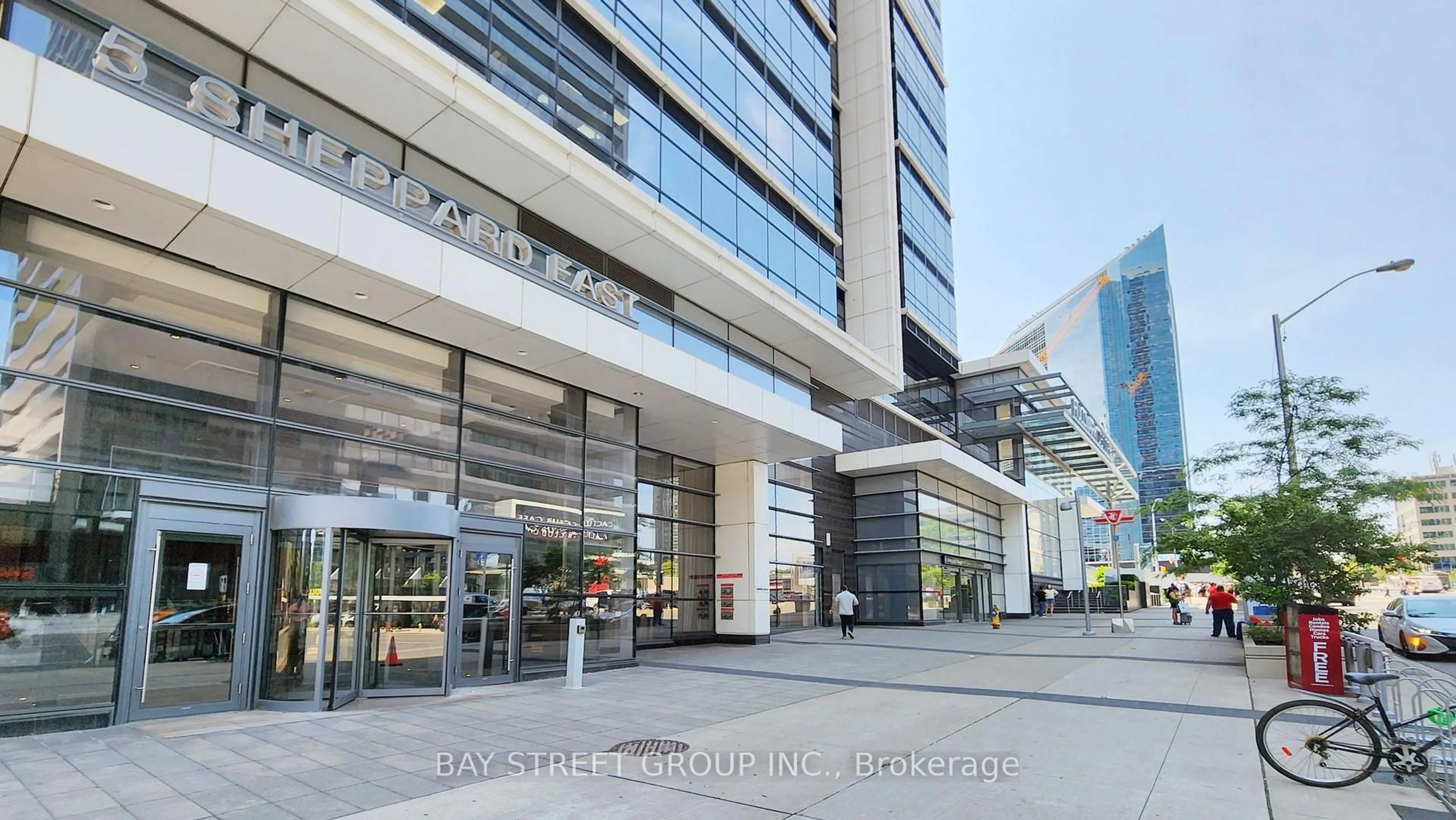 Indoor foyer for 5 Sheppard Ave #2019, Toronto Ontario M2N 2Z8