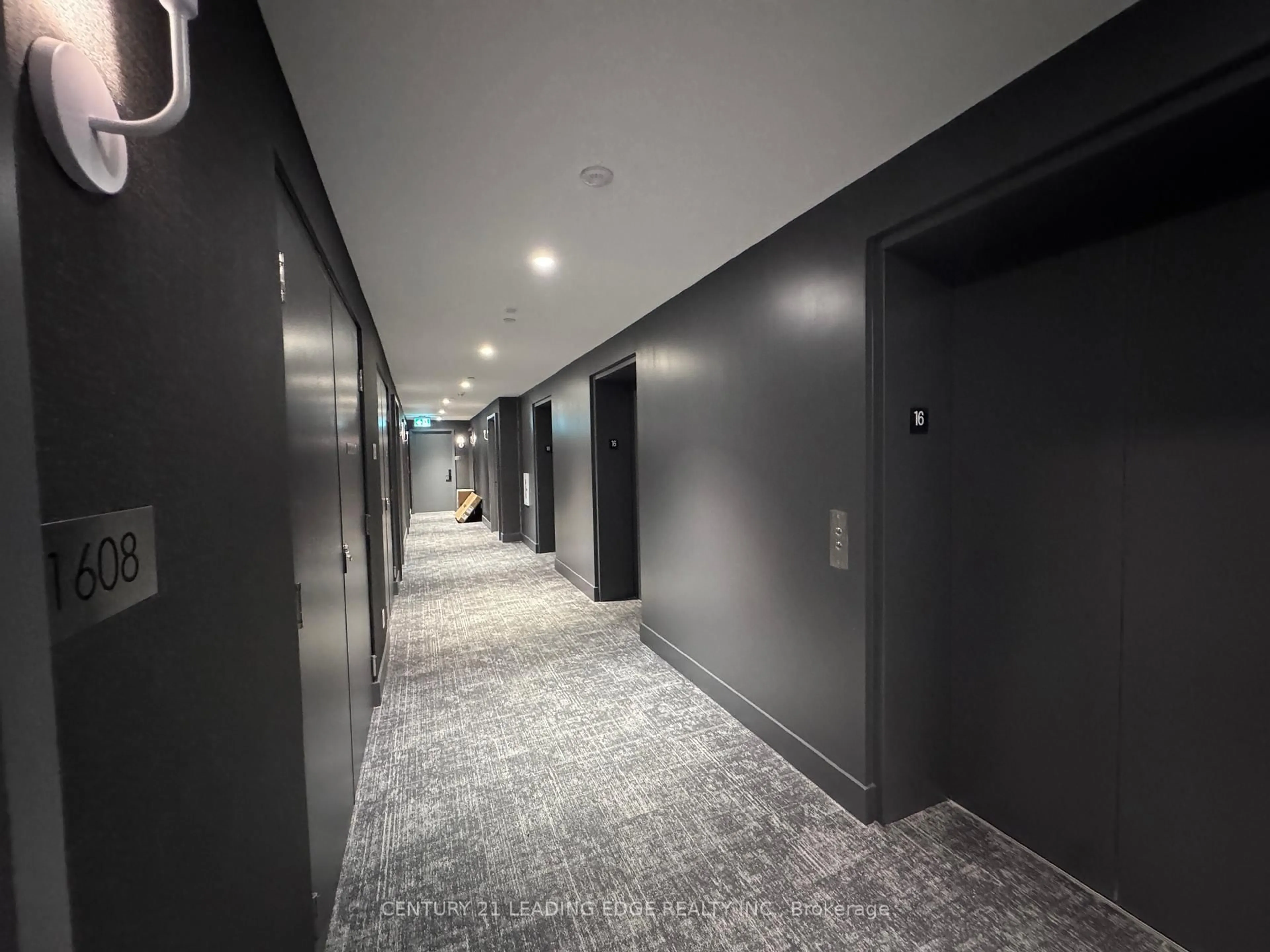 Indoor foyer for 308 Jarvis St, Toronto Ontario M5B 0E3