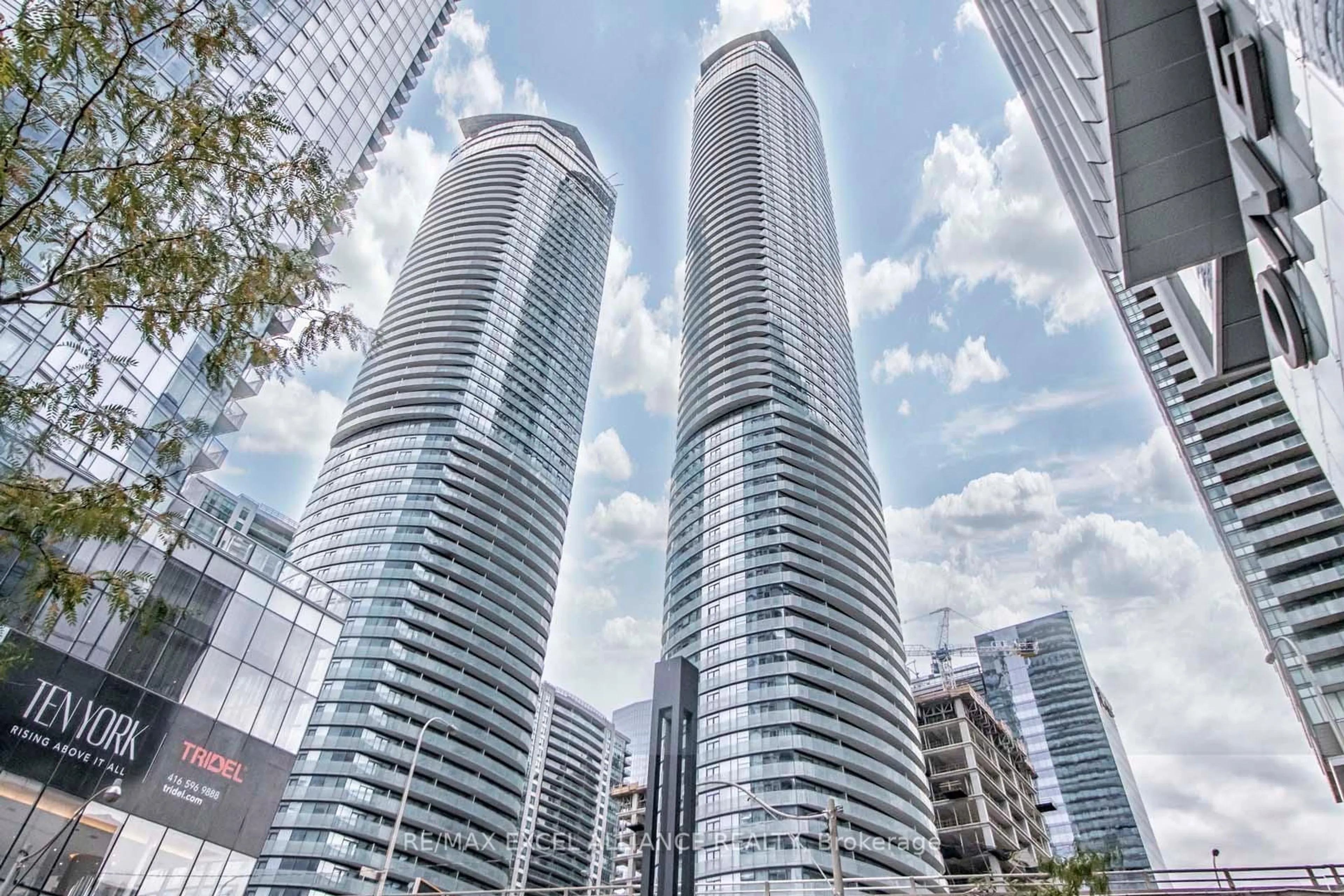 Unknown for 14 YORK St #2304, Toronto Ontario M5J 0B1
