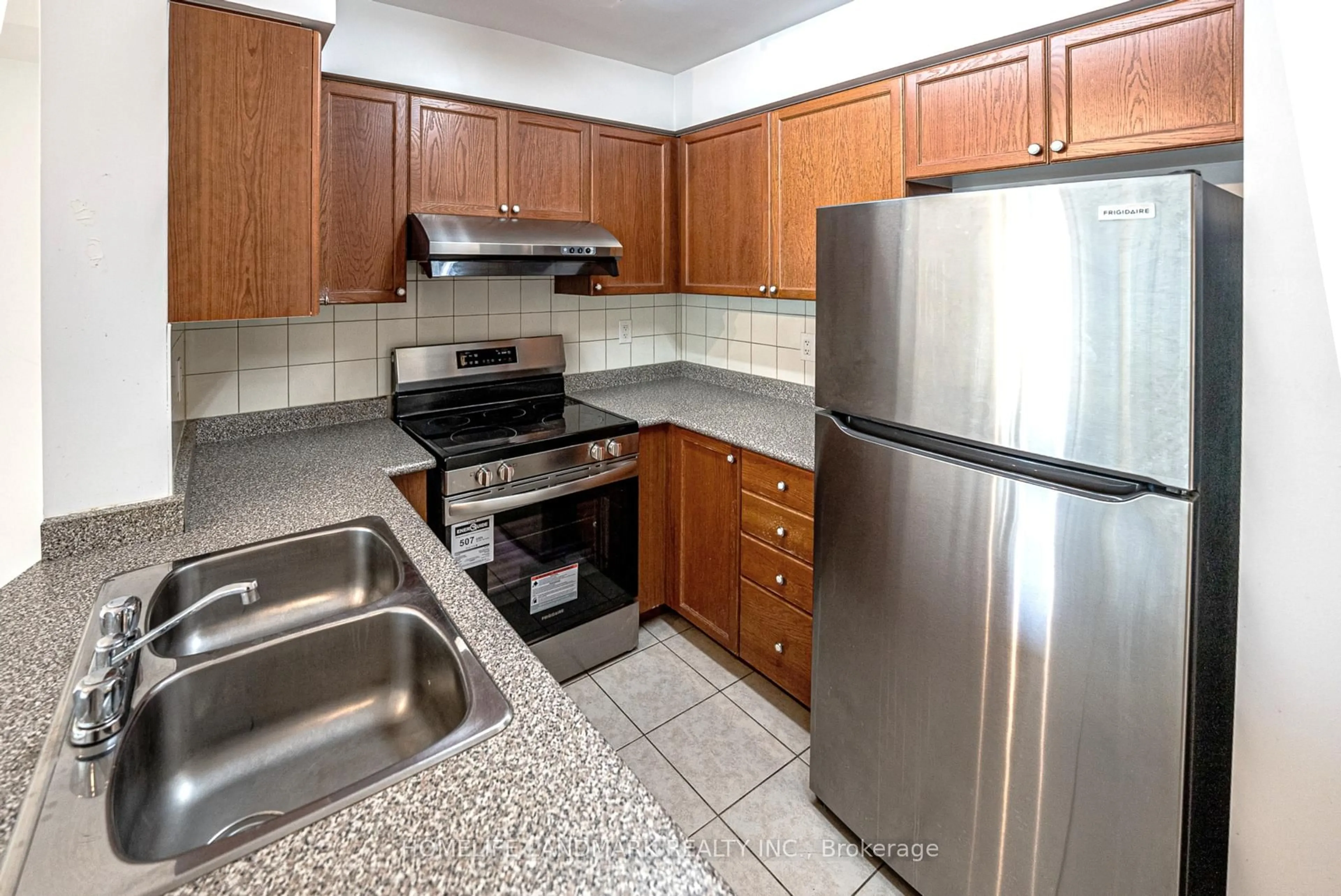 Standard kitchen, unknown for 5508 Yonge St #1106, Toronto Ontario M2N 5S2