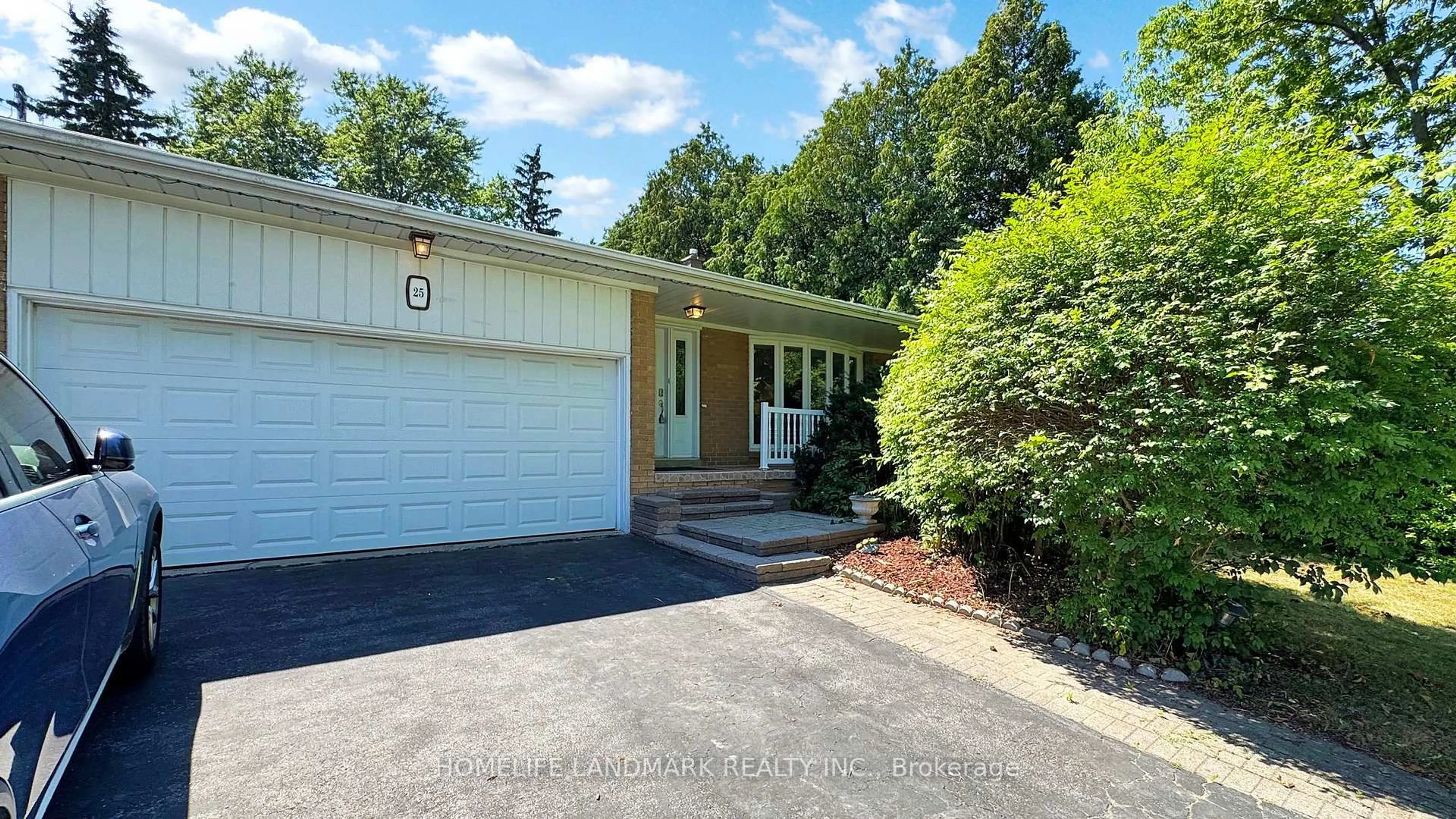 Unknown for 25 Greenyards Dr, Toronto Ontario M2M 2R7