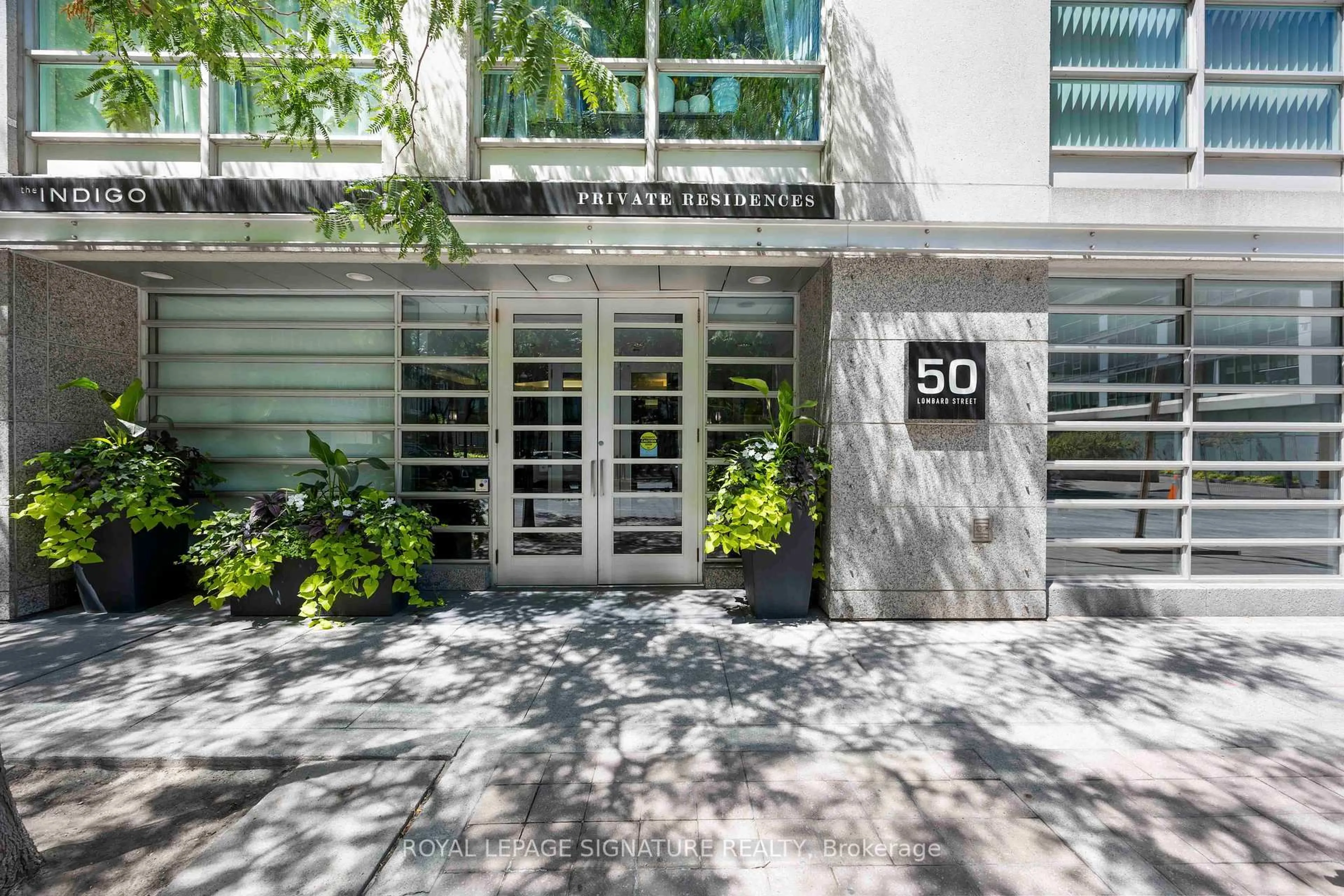 Indoor foyer for 50 Lombard St #1204, Toronto Ontario M5C 2X4