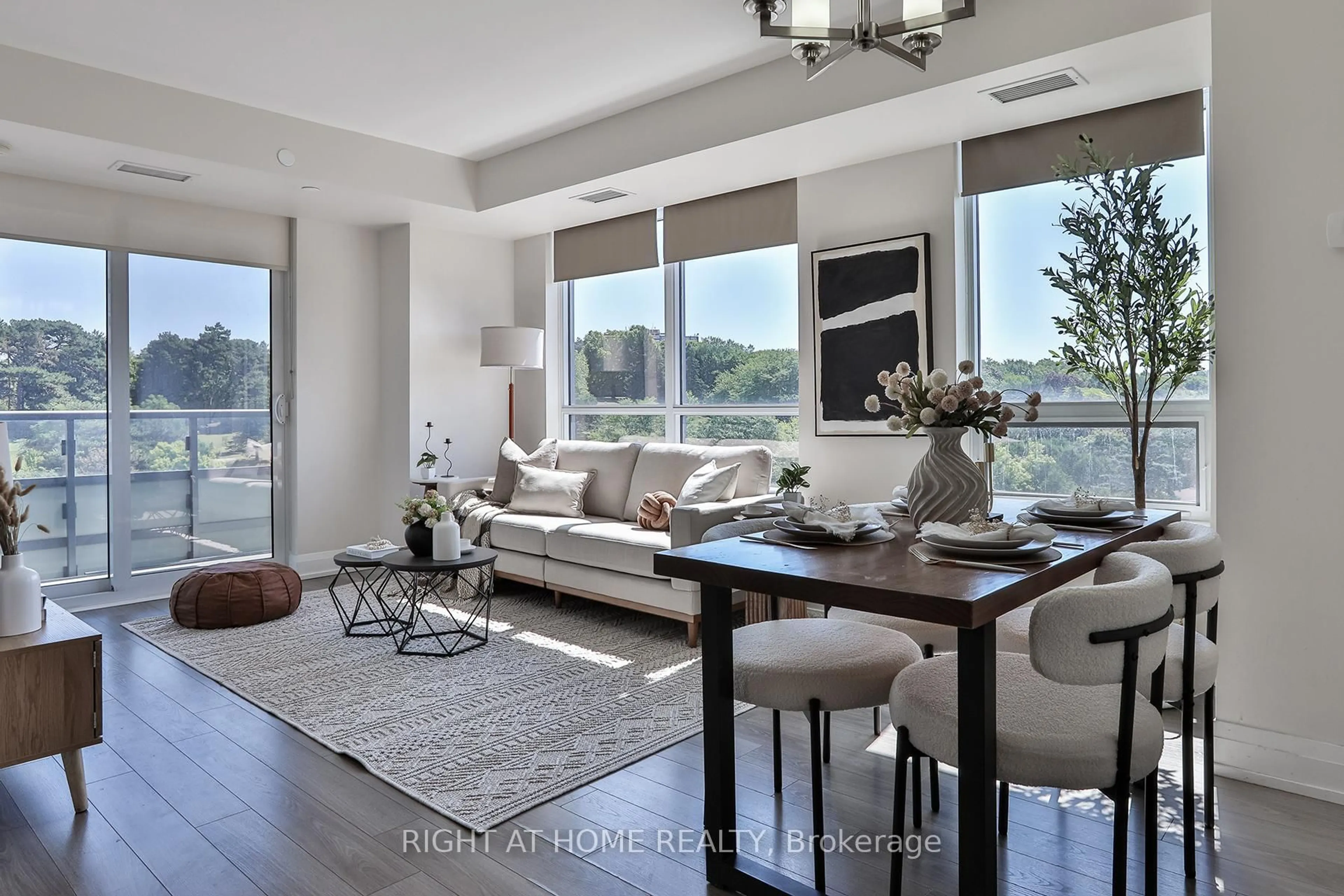 Living room with furniture, unknown for 18 Graydon Hall Dr #709, Toronto Ontario M3A 0A4