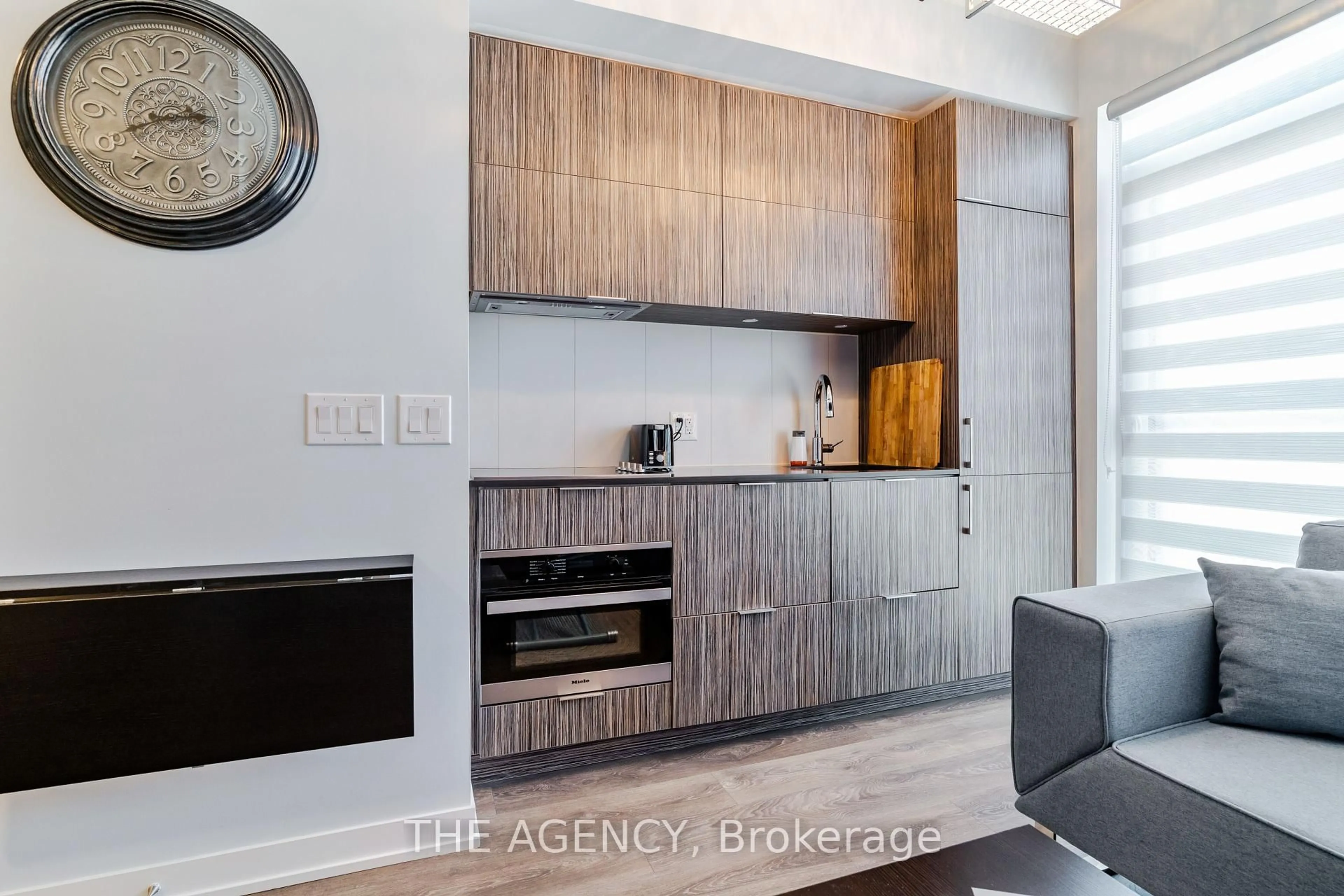 Unknown for 20 Richardson St #606, Toronto Ontario M5A 0S6