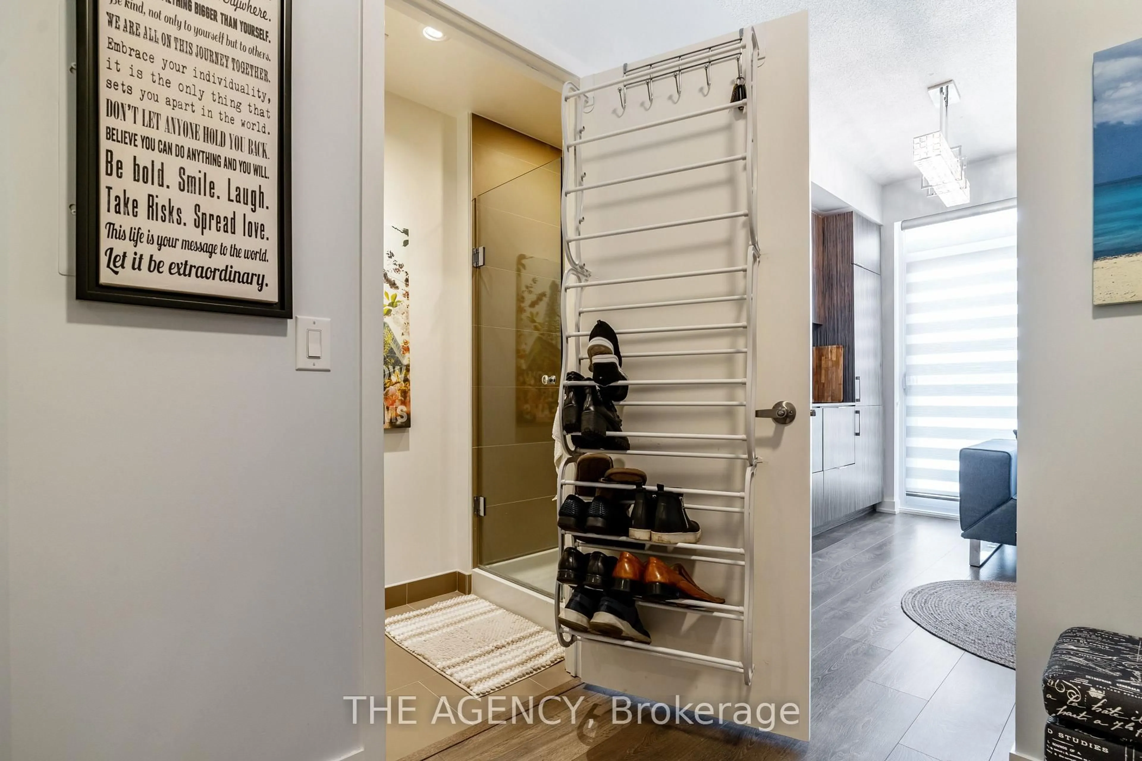 Indoor entryway for 20 Richardson St #606, Toronto Ontario M5A 0S6