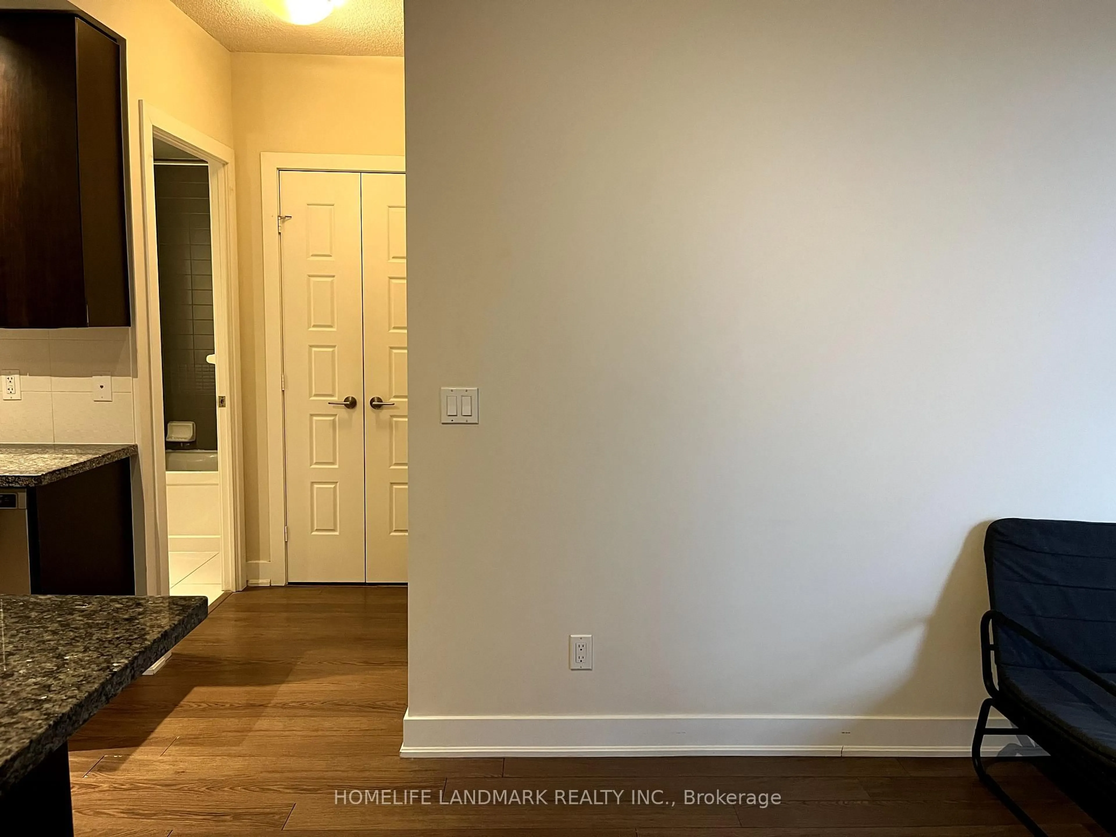 Indoor entryway for 28 Linden St #1501, Toronto Ontario M4Y 0A4