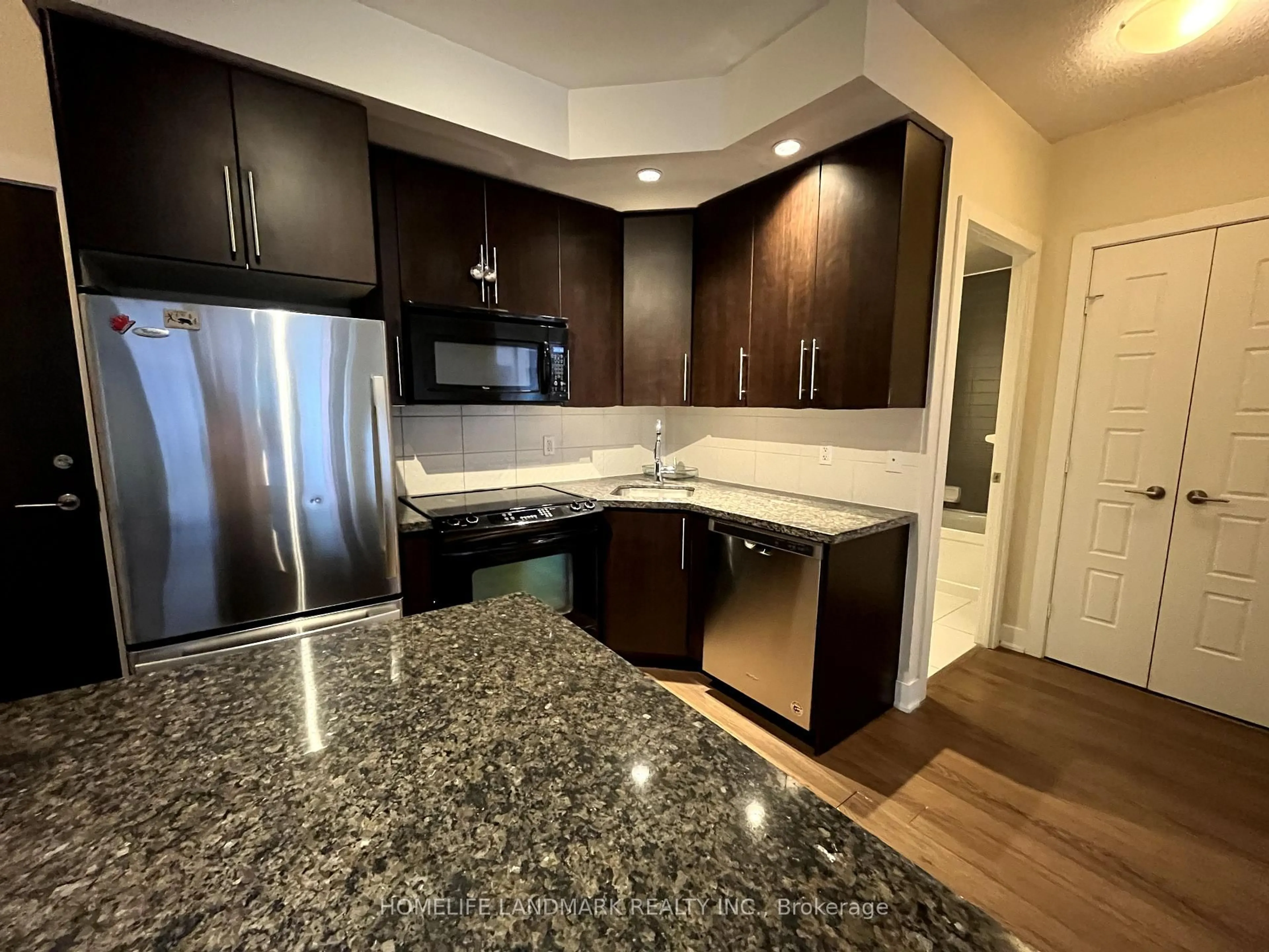 Open concept kitchen, unknown for 28 Linden St #1501, Toronto Ontario M4Y 0A4