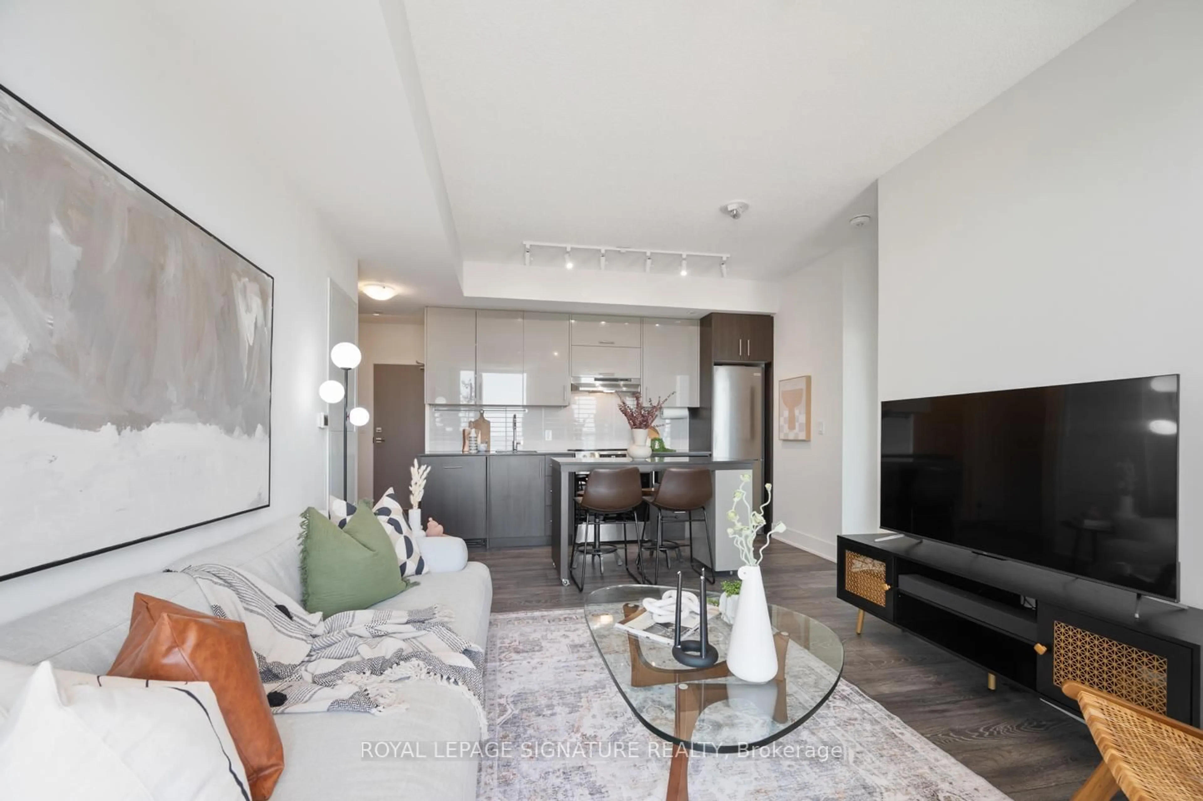 Living room with furniture, unknown for 188 Fairview Mall Dr #1611, Toronto Ontario M2J 0H7