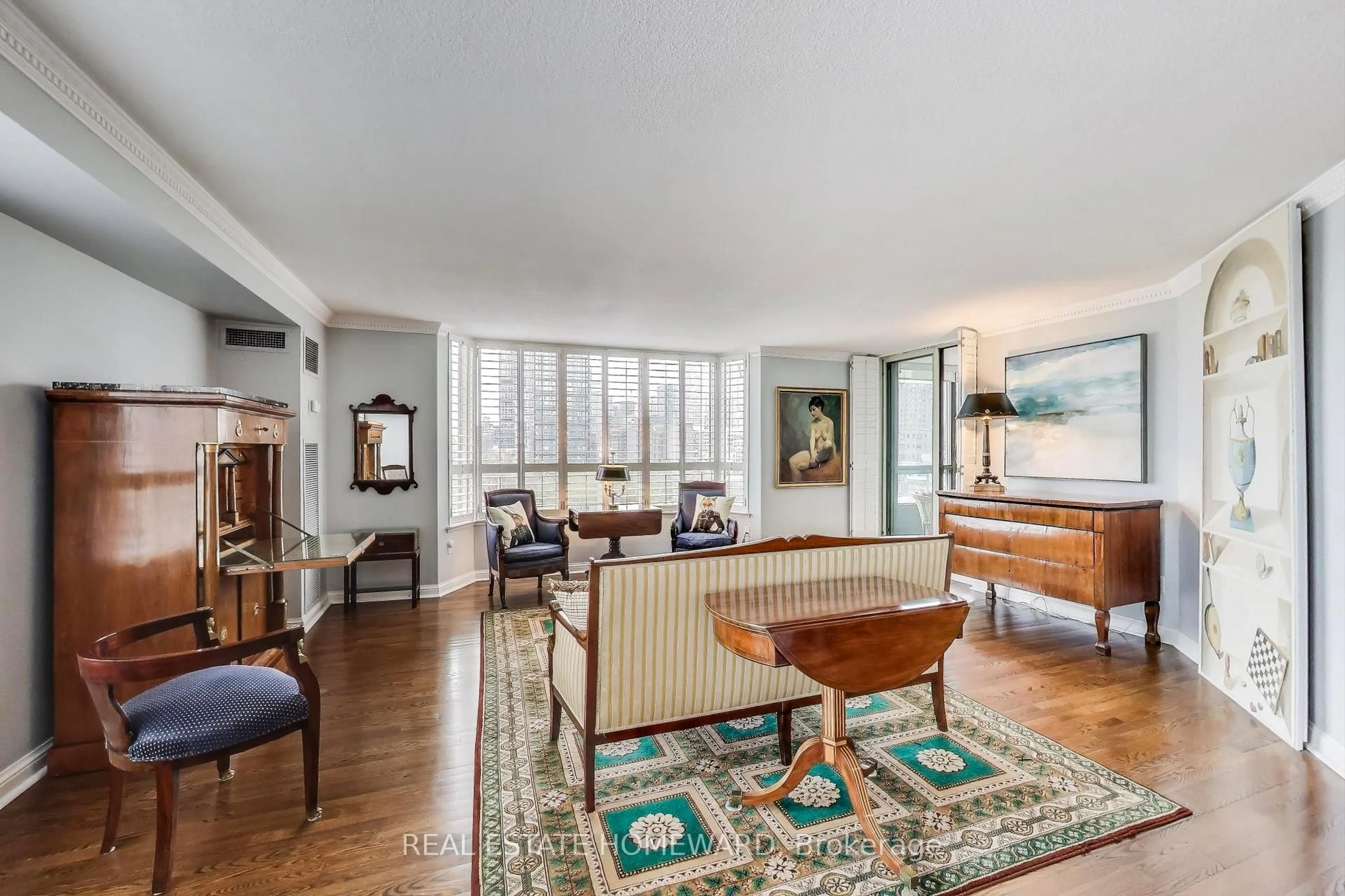 Living room with furniture, unknown for 130 Carlton St #804, Toronto Ontario M5A 4K3