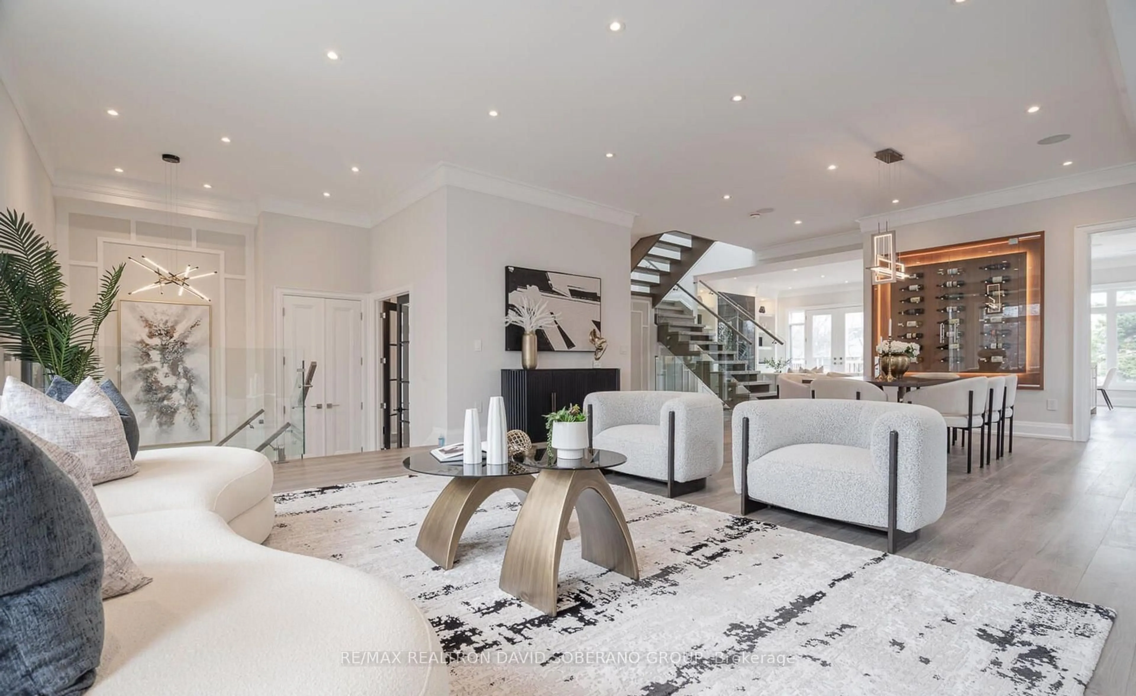 Unknown for 106 Allingham Gdns, Toronto Ontario M3H 1Y2