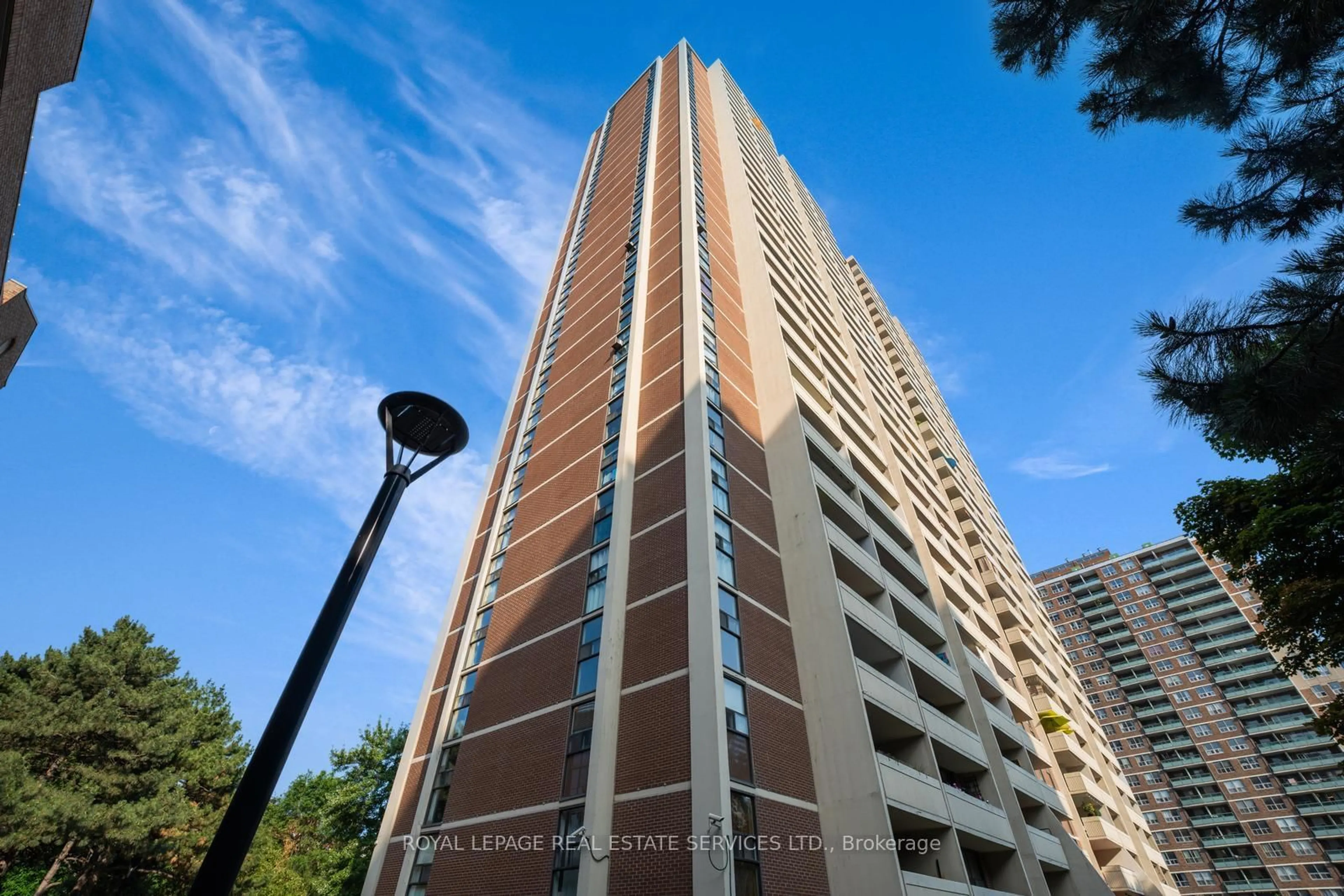 Balcony in the apartment, building for 40 Homewood Ave #509, Toronto Ontario M4Y 2K2