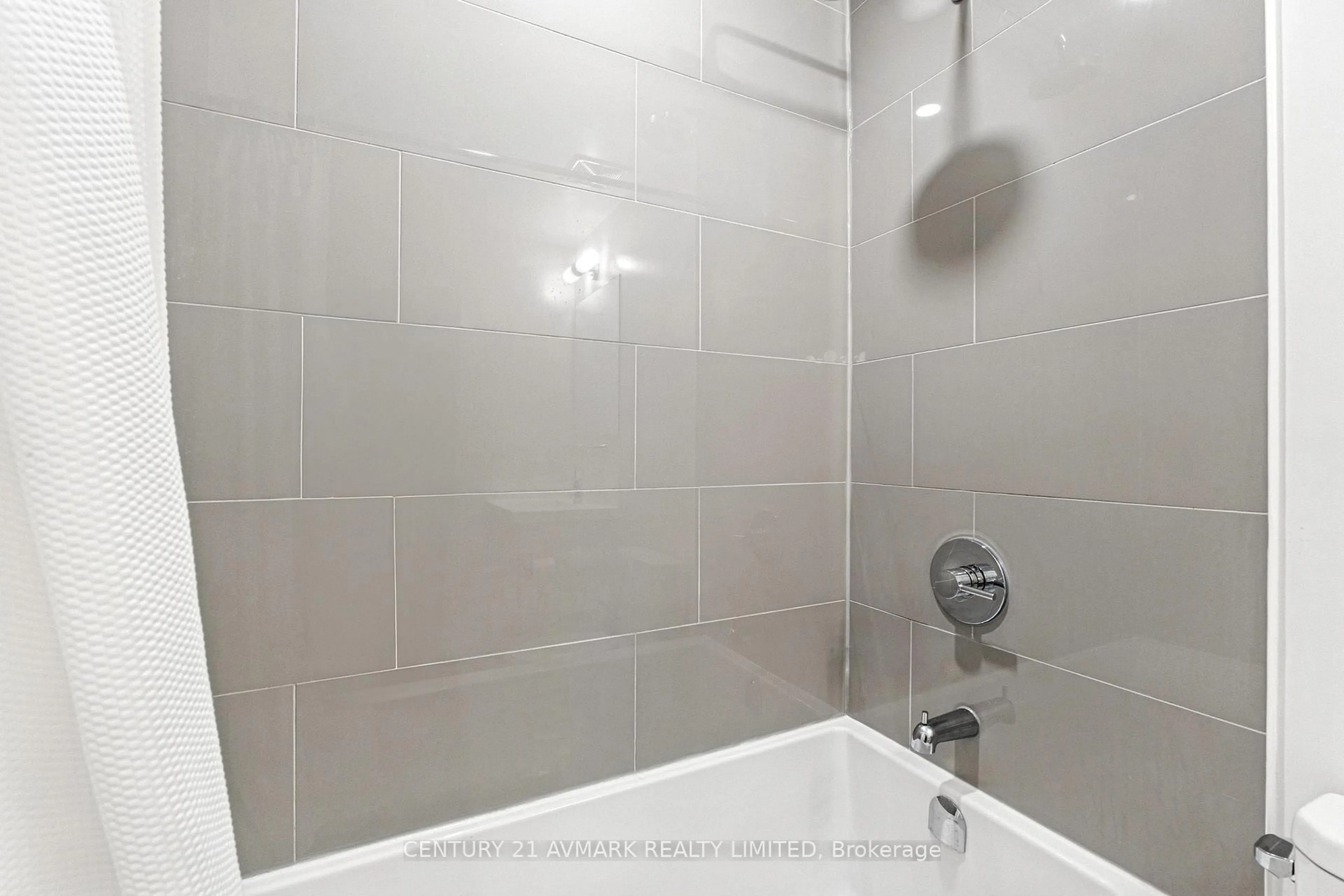 Standard bathroom, ceramic/tile floor for 34 TUBMAN Ave #305, Toronto Ontario M5A 0R2