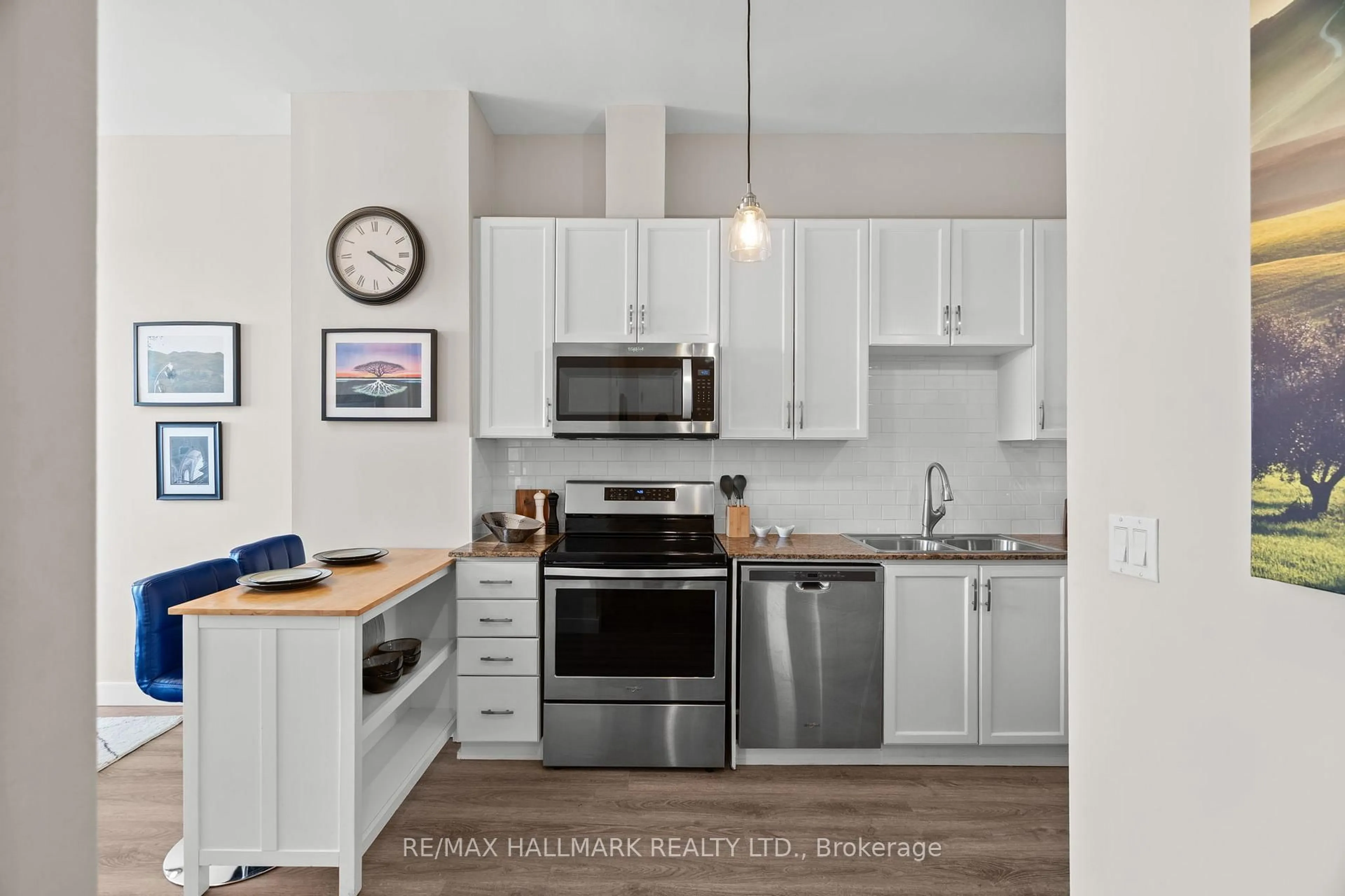 Open concept kitchen, unknown for 797 Don Mills Rd #205, Toronto Ontario M3C 1V1