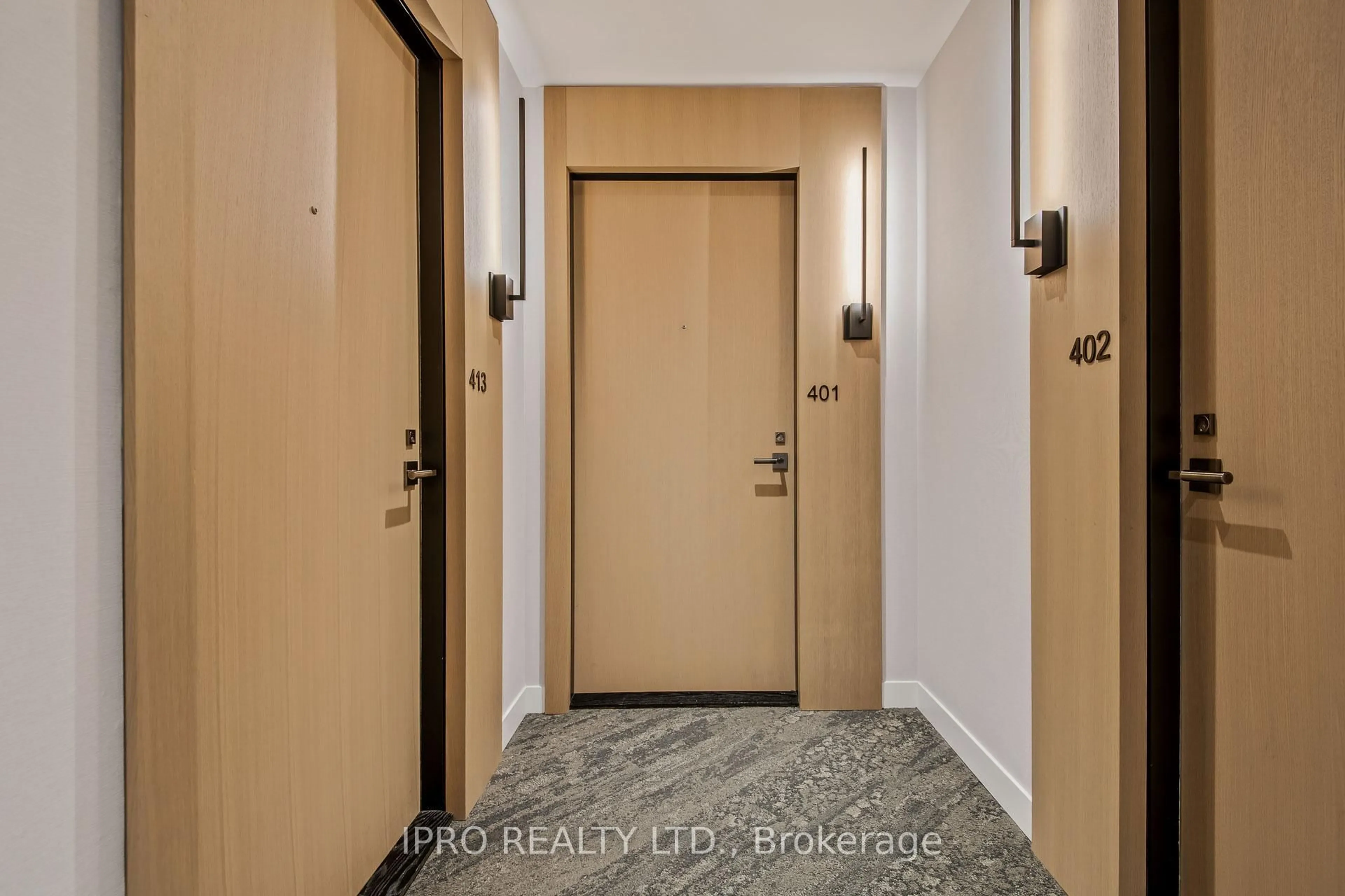 Indoor entryway for 200 Sudbury St #401, Toronto Ontario M6J 0H1