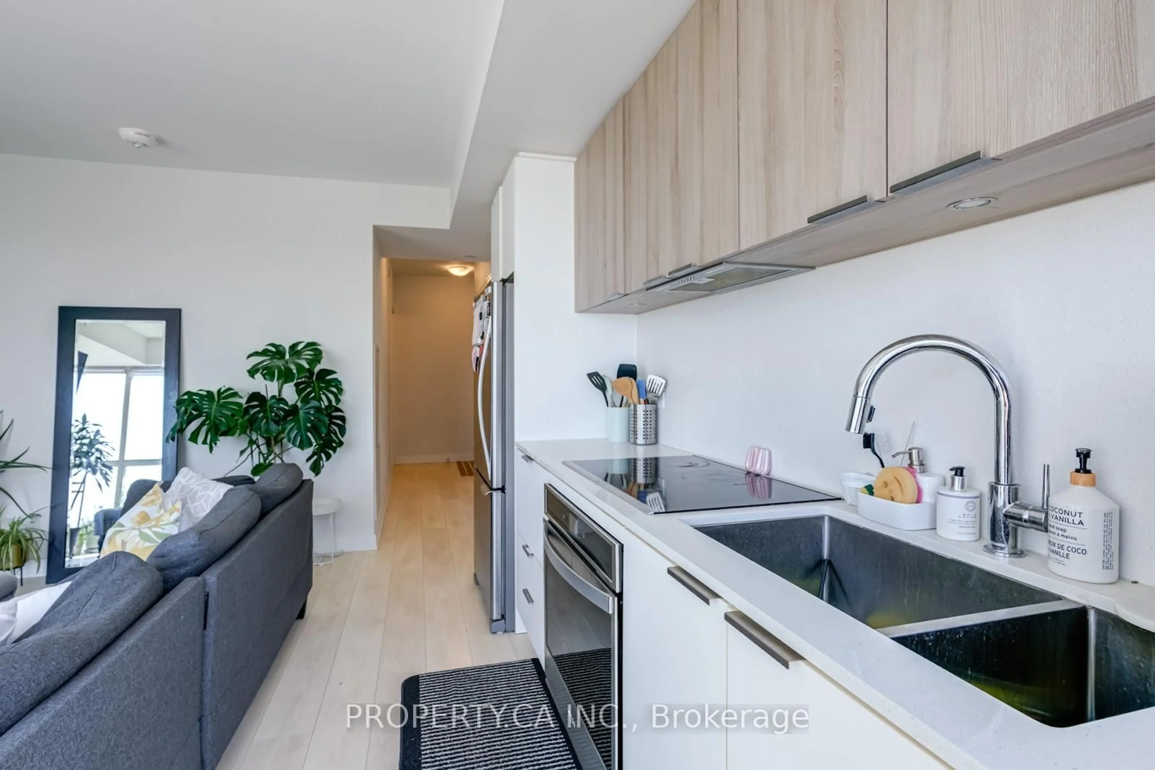 Standard kitchen, unknown for 6 Sonic Way #N2809, Toronto Ontario M3C 0P1