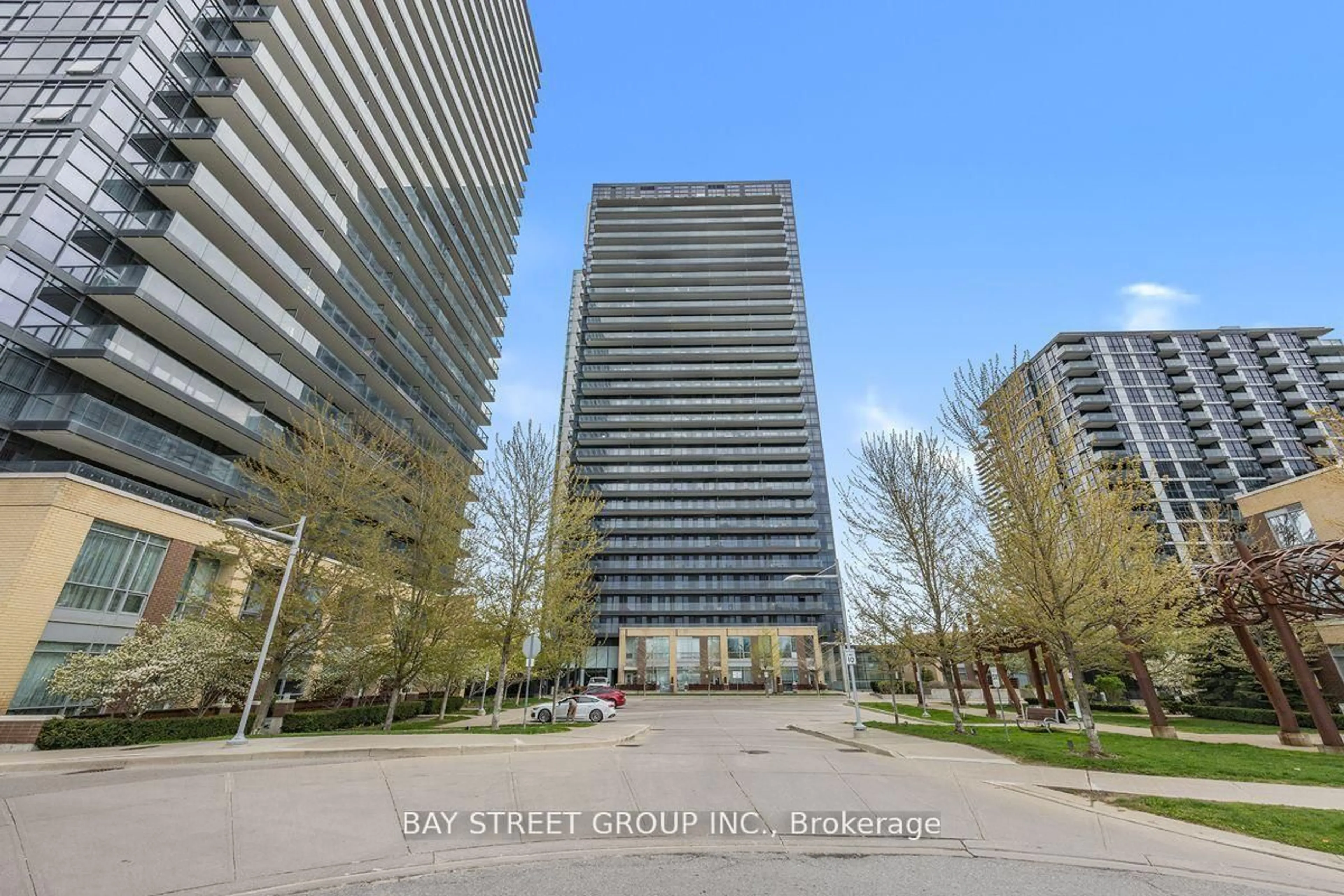 Indoor foyer for 29 Singer Crt #1806, Toronto Ontario M2K 0B3