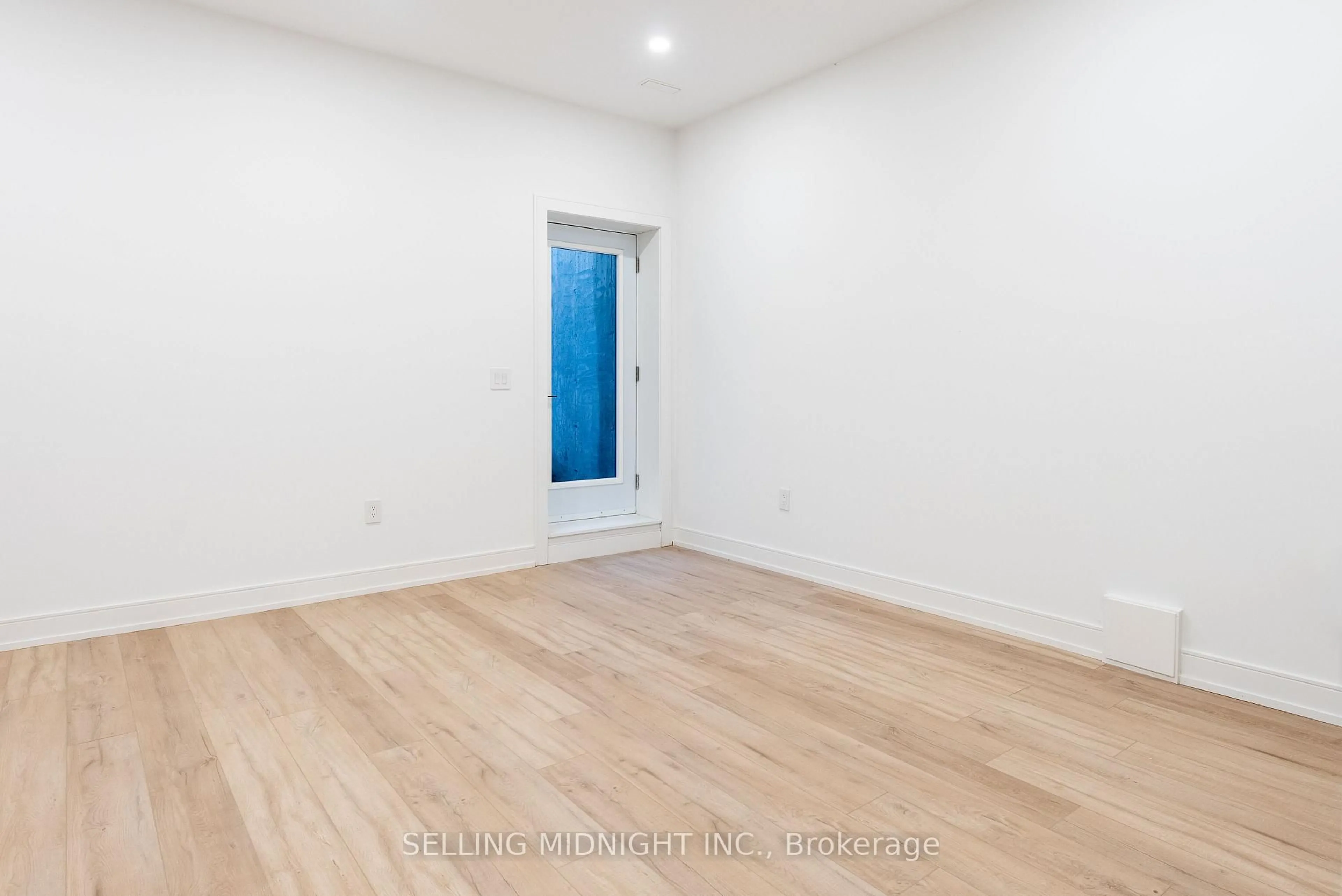A pic of a room for 90 Johnston Ave, Toronto Ontario M2N 1H2