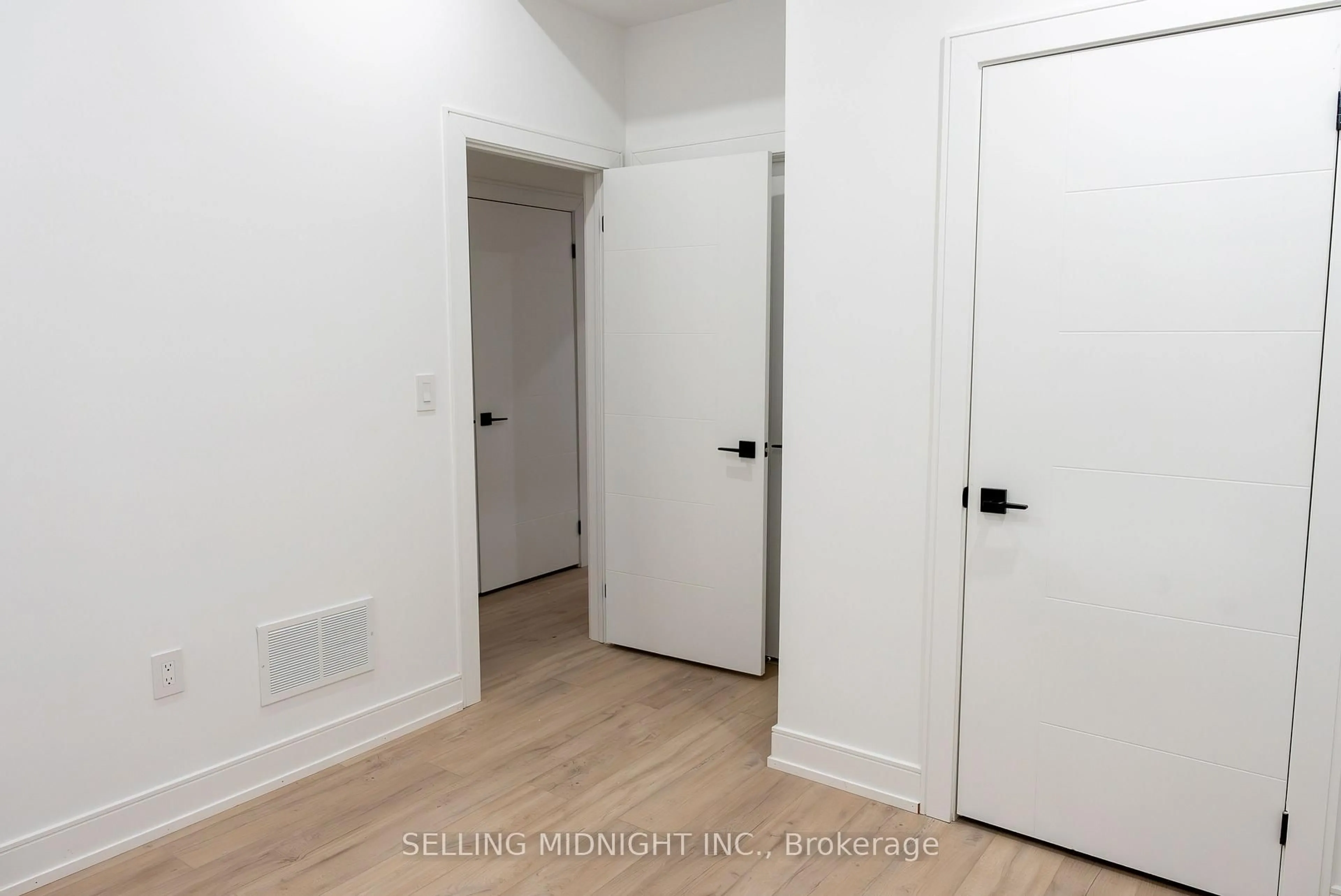 A pic of a room for 90 Johnston Ave, Toronto Ontario M2N 1H2