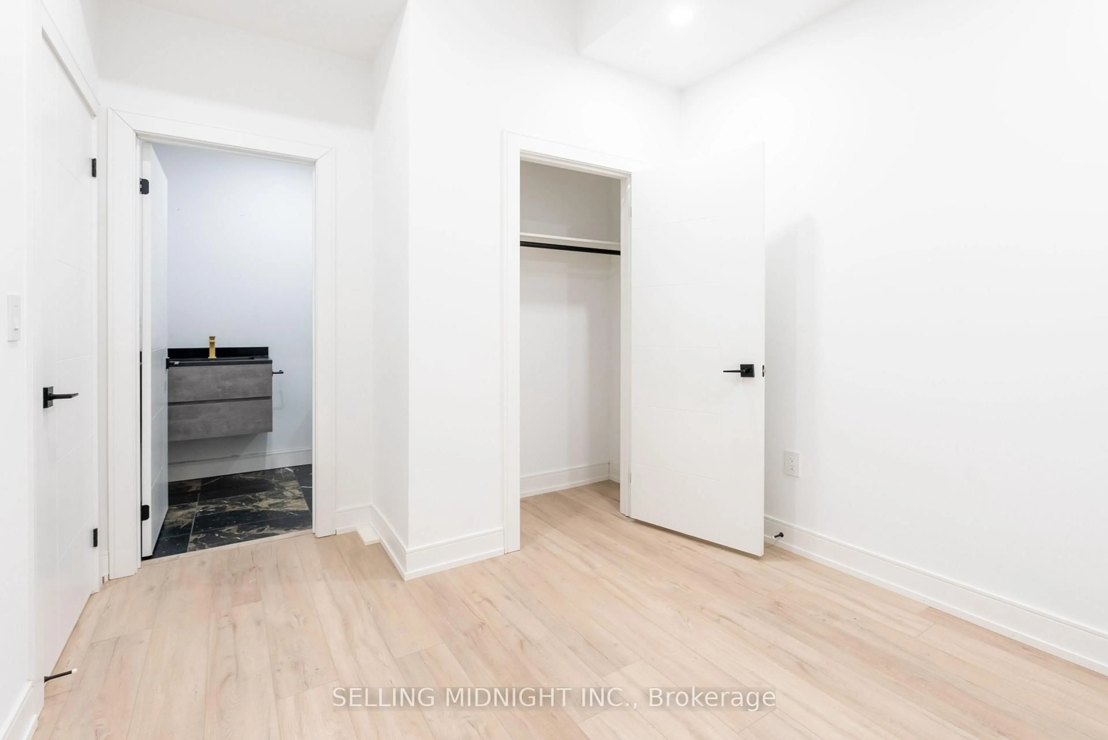 Unknown for 90 Johnston Ave, Toronto Ontario M2N 1H2