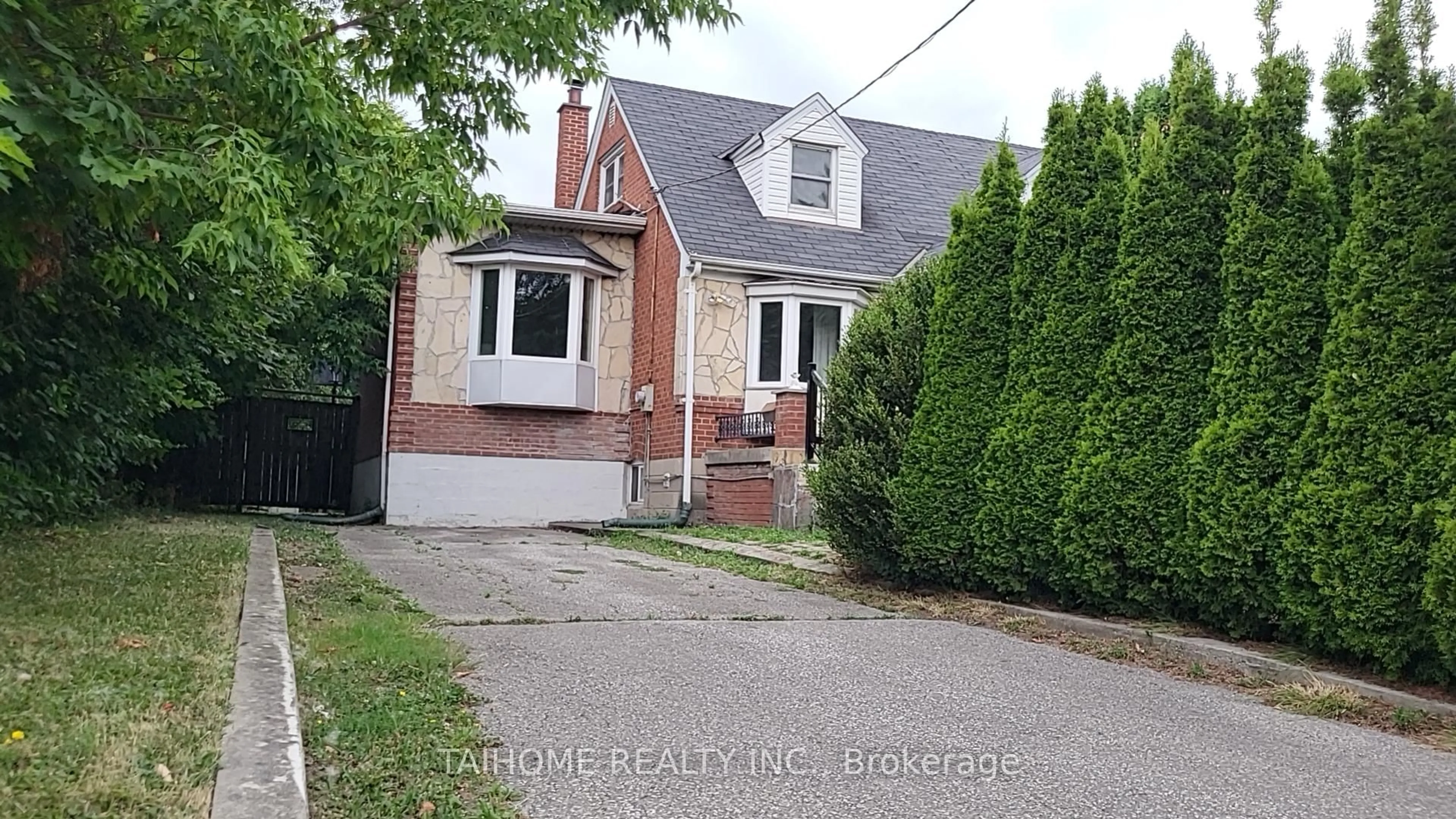Home with brick exterior material, street for 47 Dromore Cres, Toronto Ontario M2R 2H4